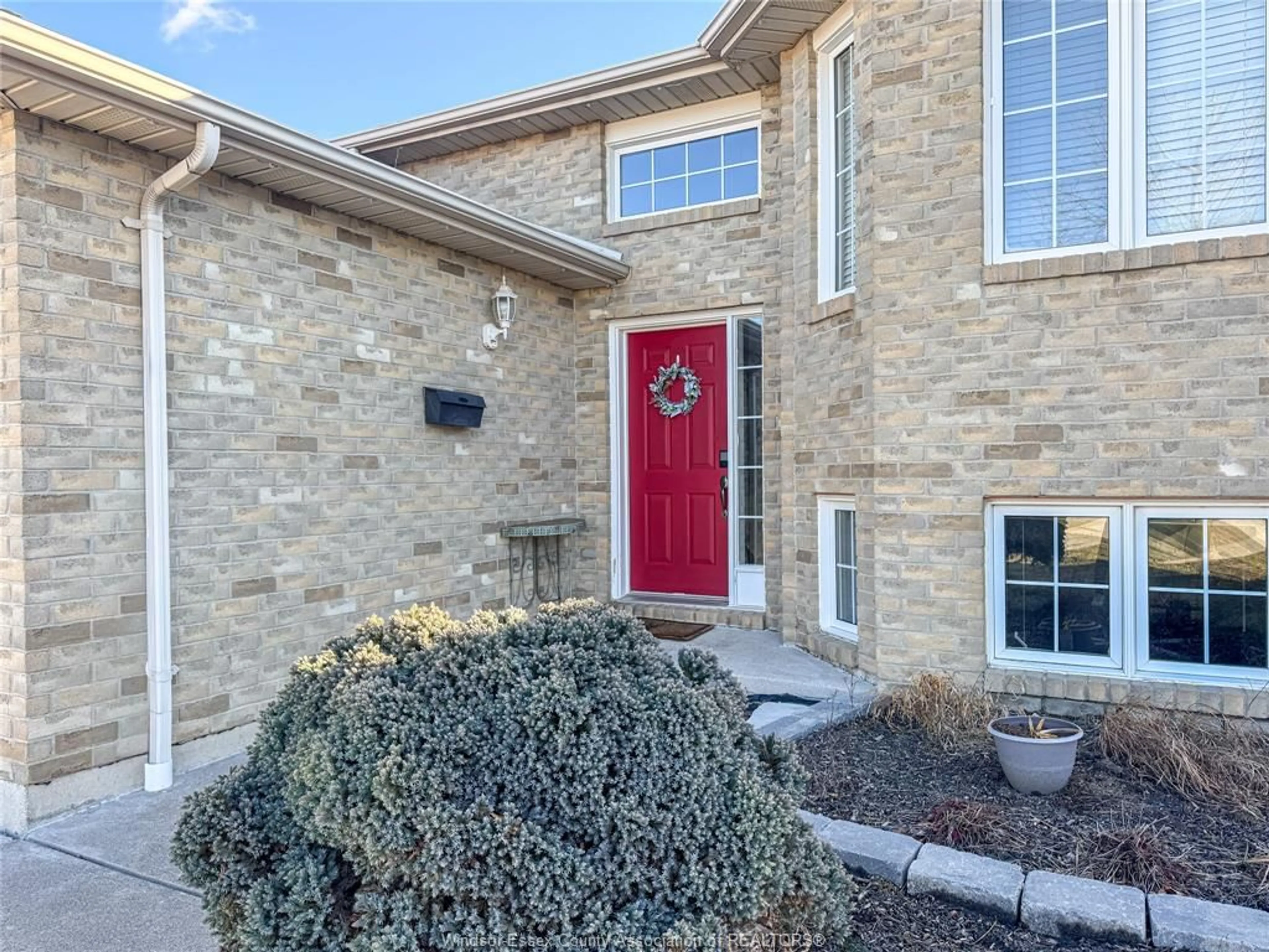 Unknown for 4260 BETTS Ave, LaSalle Ontario N9H 1G2