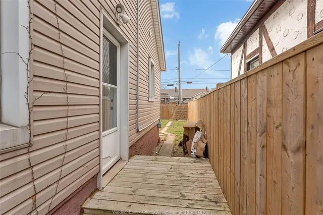 1771 Windermere Rd, Windsor 5