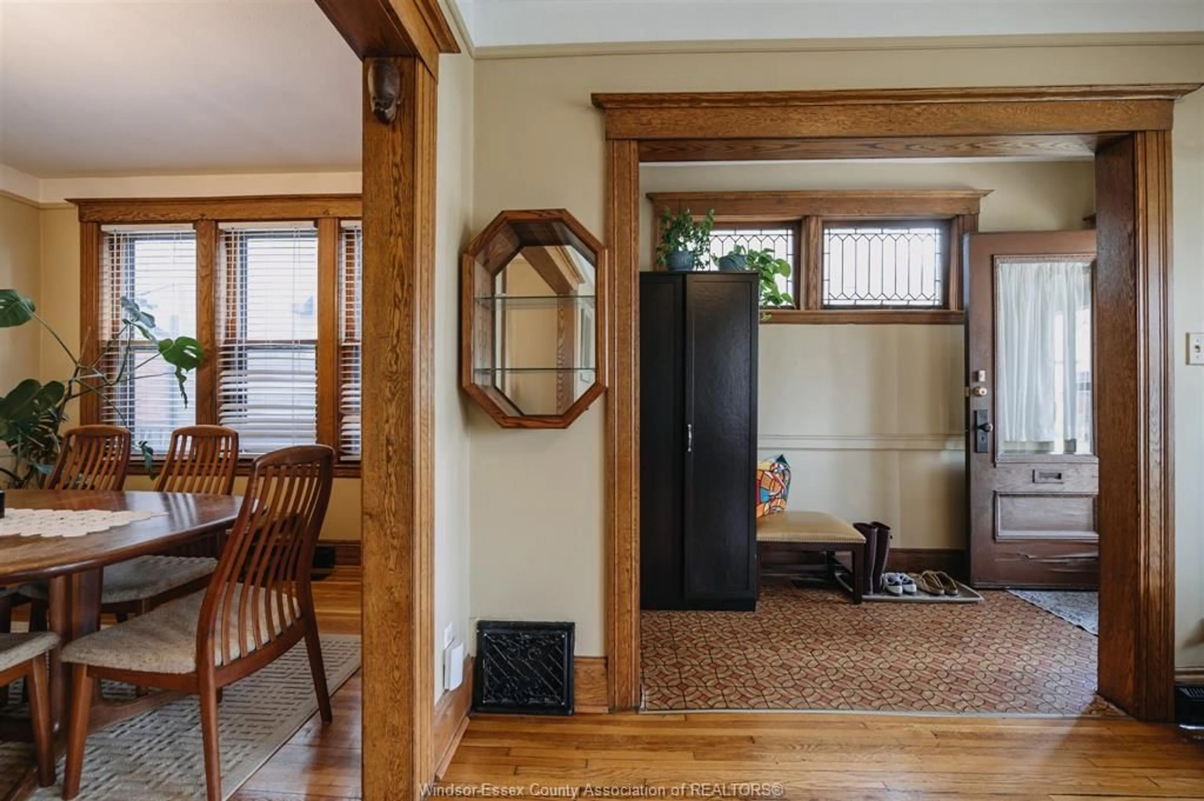 Unknown for 232-234 OAK Ave, Windsor Ontario N9A 5E3