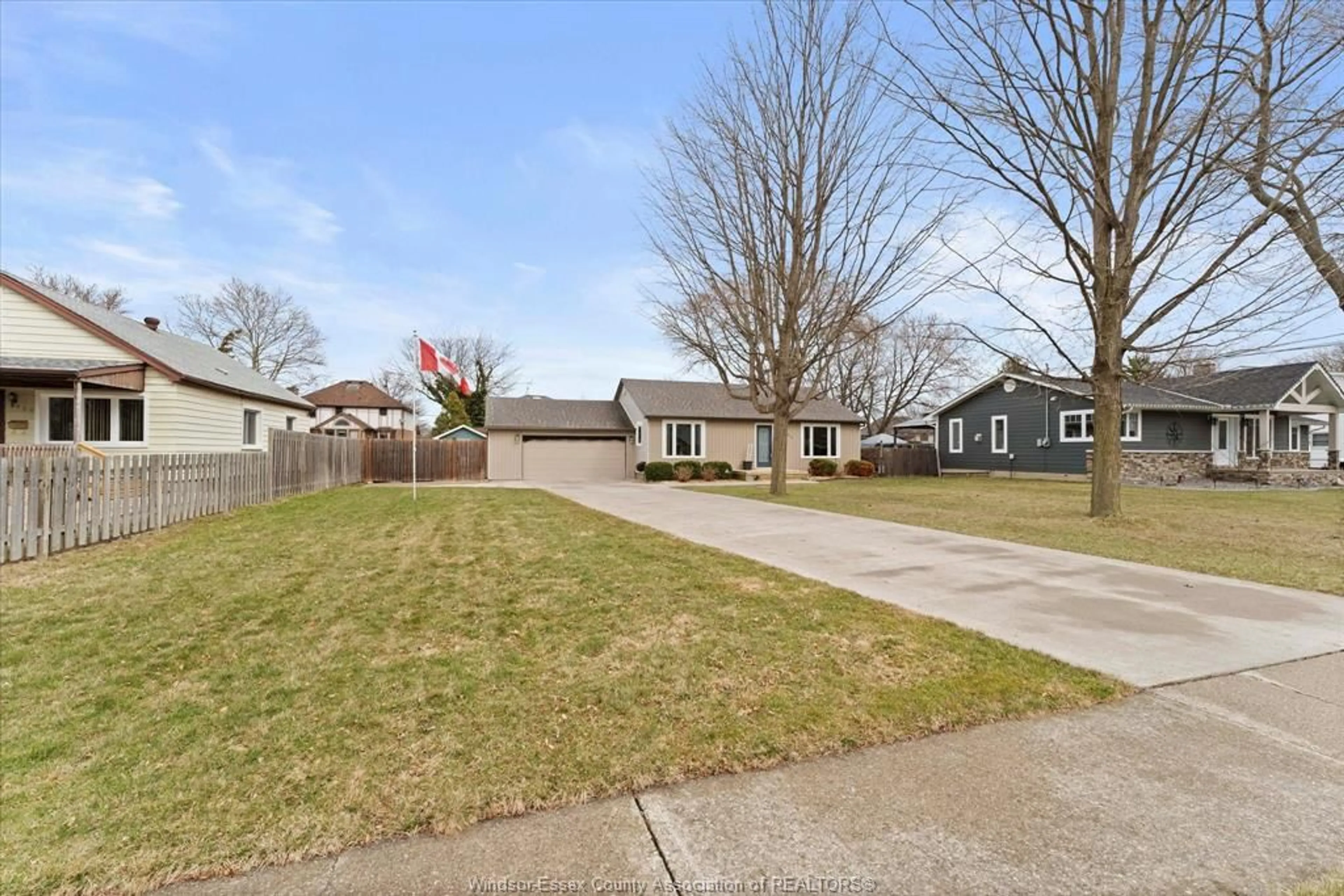 A pic from outside/outdoor area/front of a property/back of a property/a pic from drone, street for 466 St. Pierre, Tecumseh Ontario N8N 1Y9