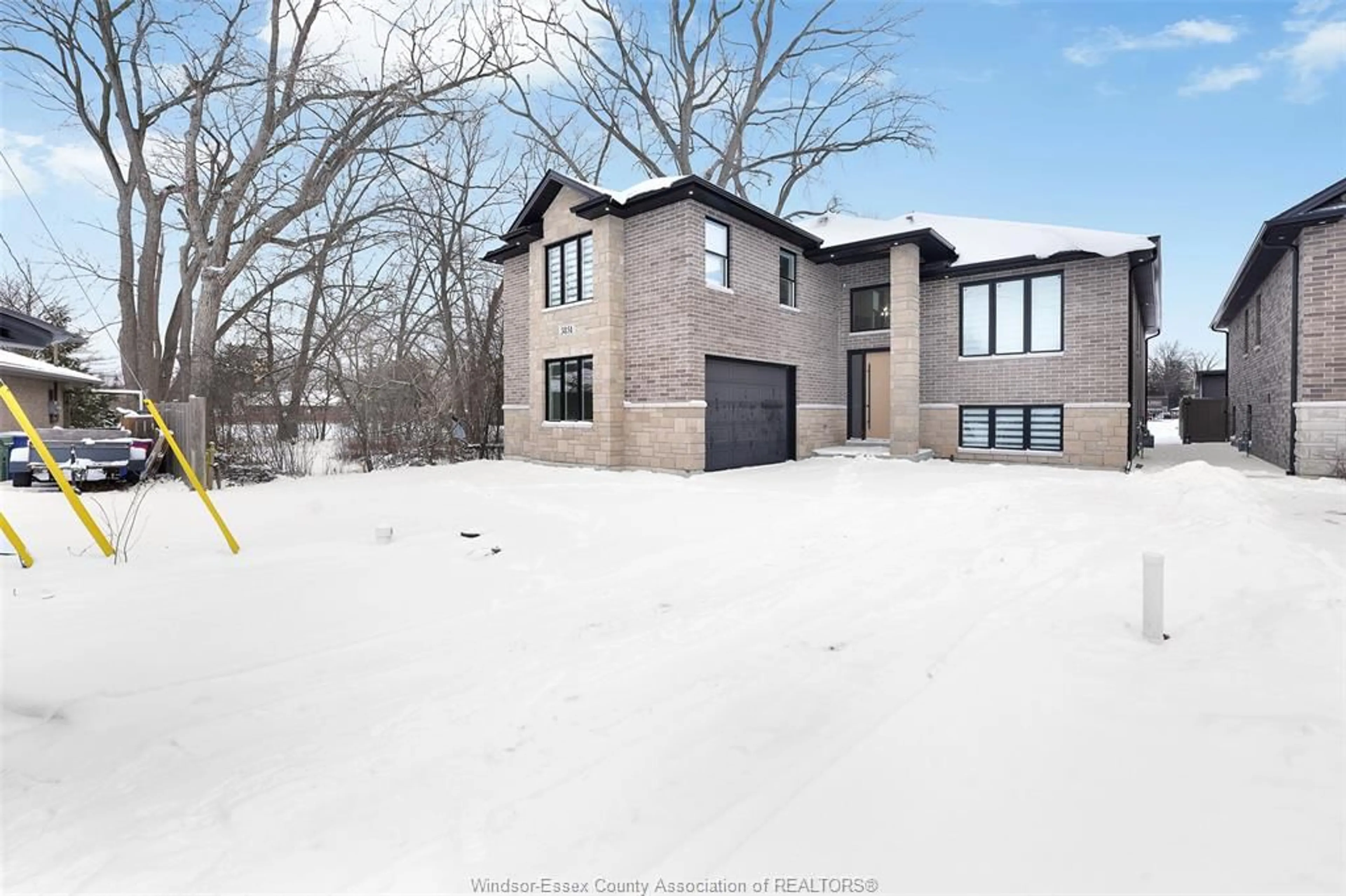 Unknown for 3851 RONALD Ave, Windsor Ontario N9G 1N2