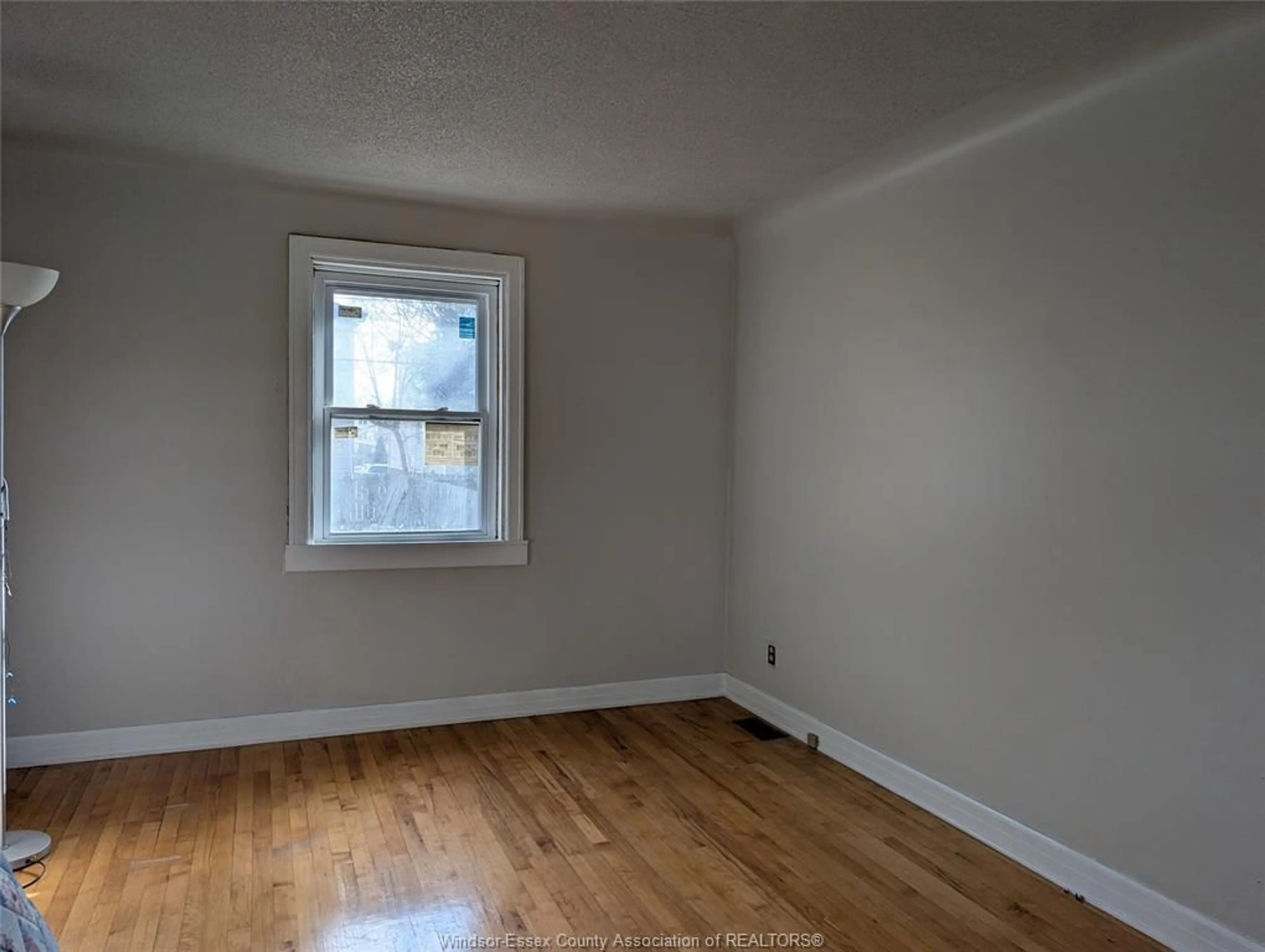 Unknown for 708 PARTINGTON Ave, Windsor Ontario N9B 2N7