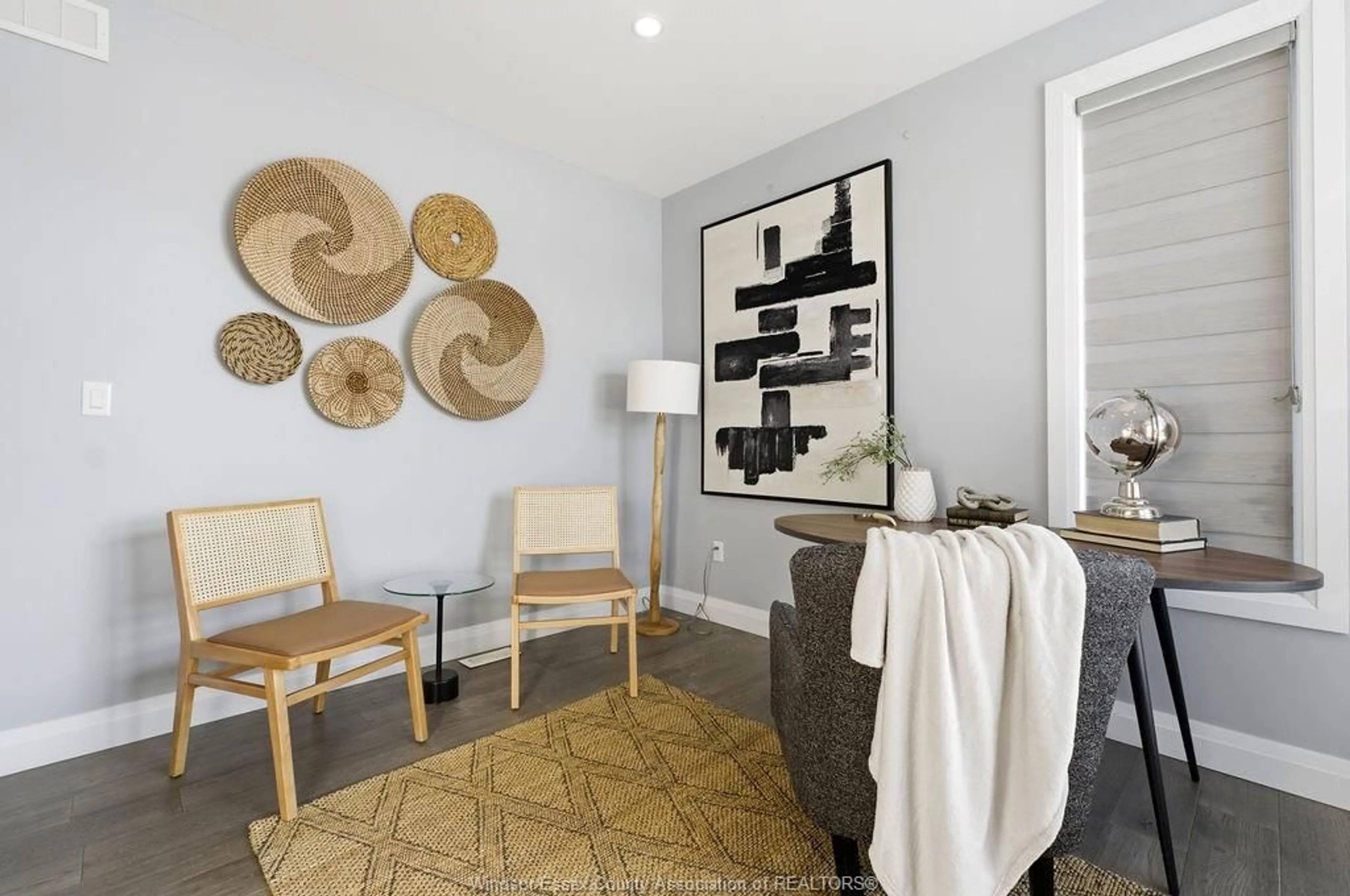 Indoor entryway for 26 GREGORY Ave, Kingsville Ontario N9Y 0C8