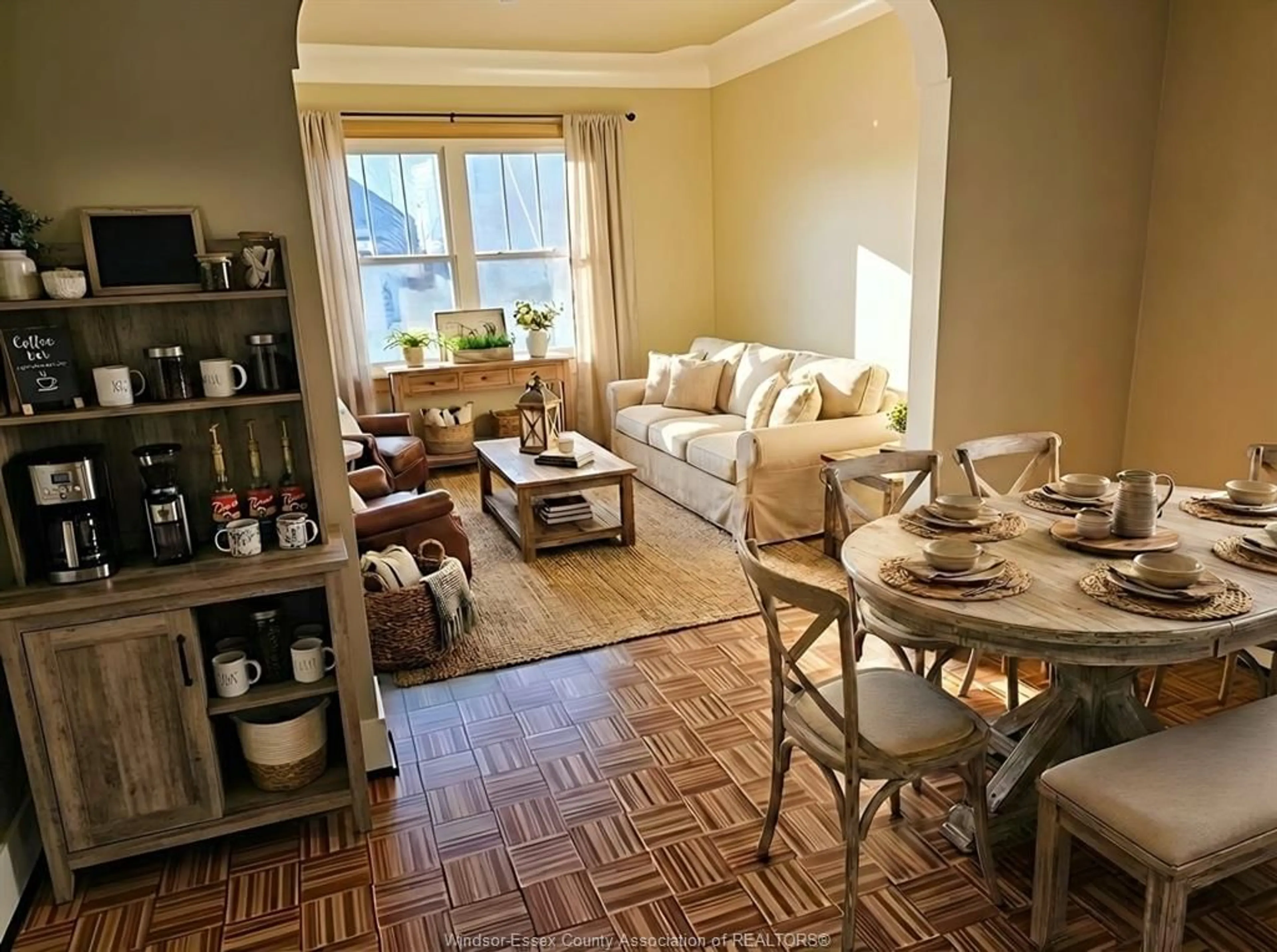 Unknown for 1046 ELSMERE, Windsor Ontario N9A 2B2