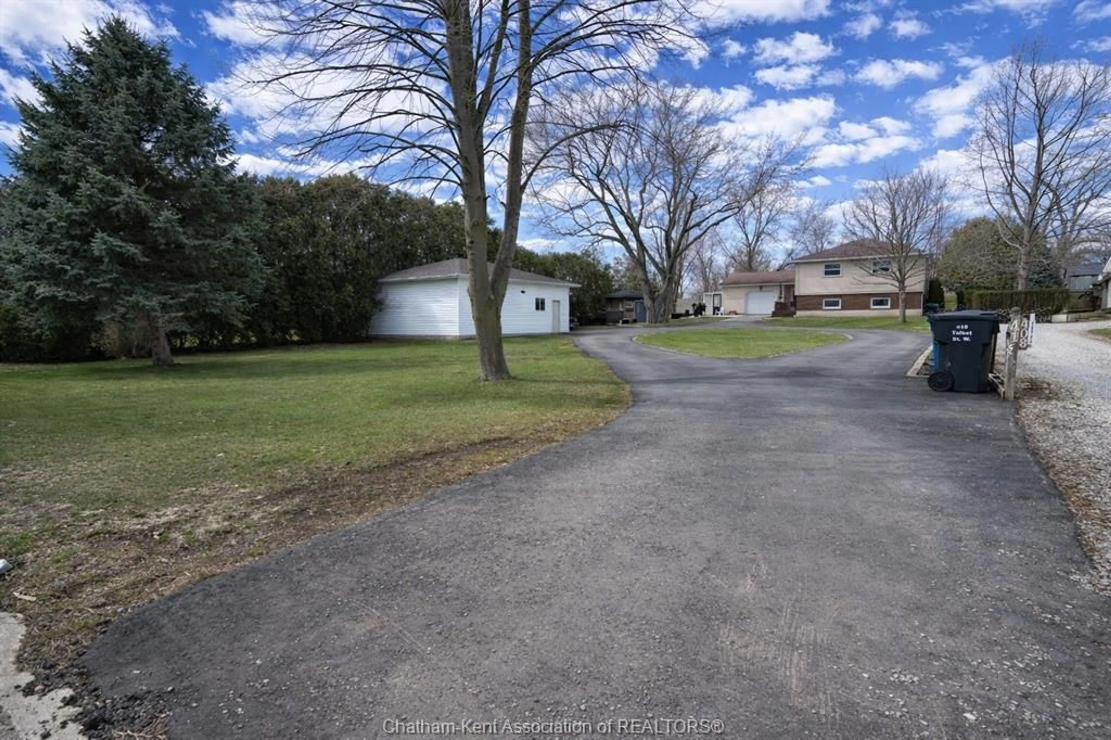 A pic from outside/outdoor area/front of a property/back of a property/a pic from drone, street for 418 Talbot St, Blenheim Ontario N0P 1A0