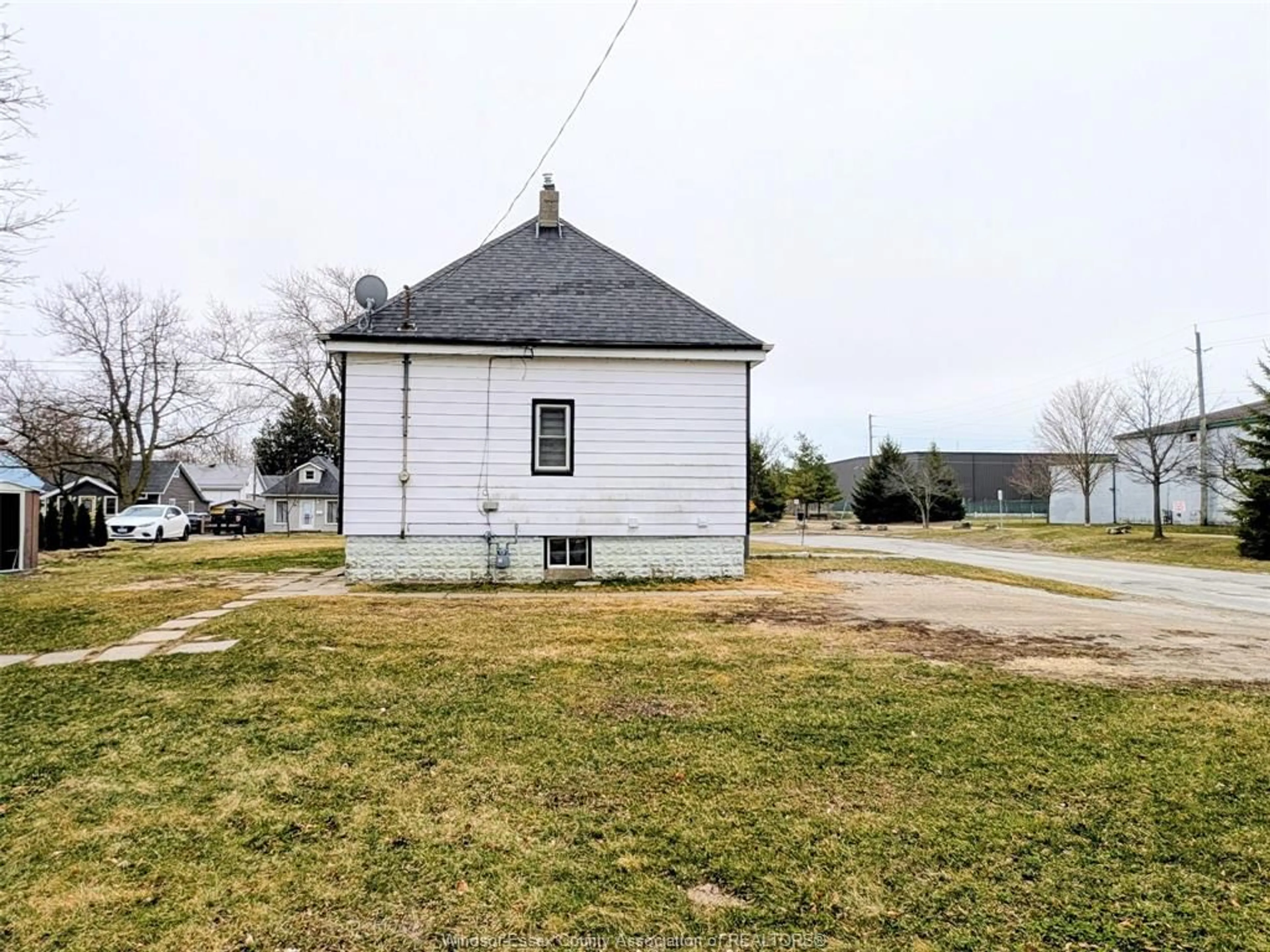 Shed for 77 ASKEW, Leamington Ontario N8H 1Y1