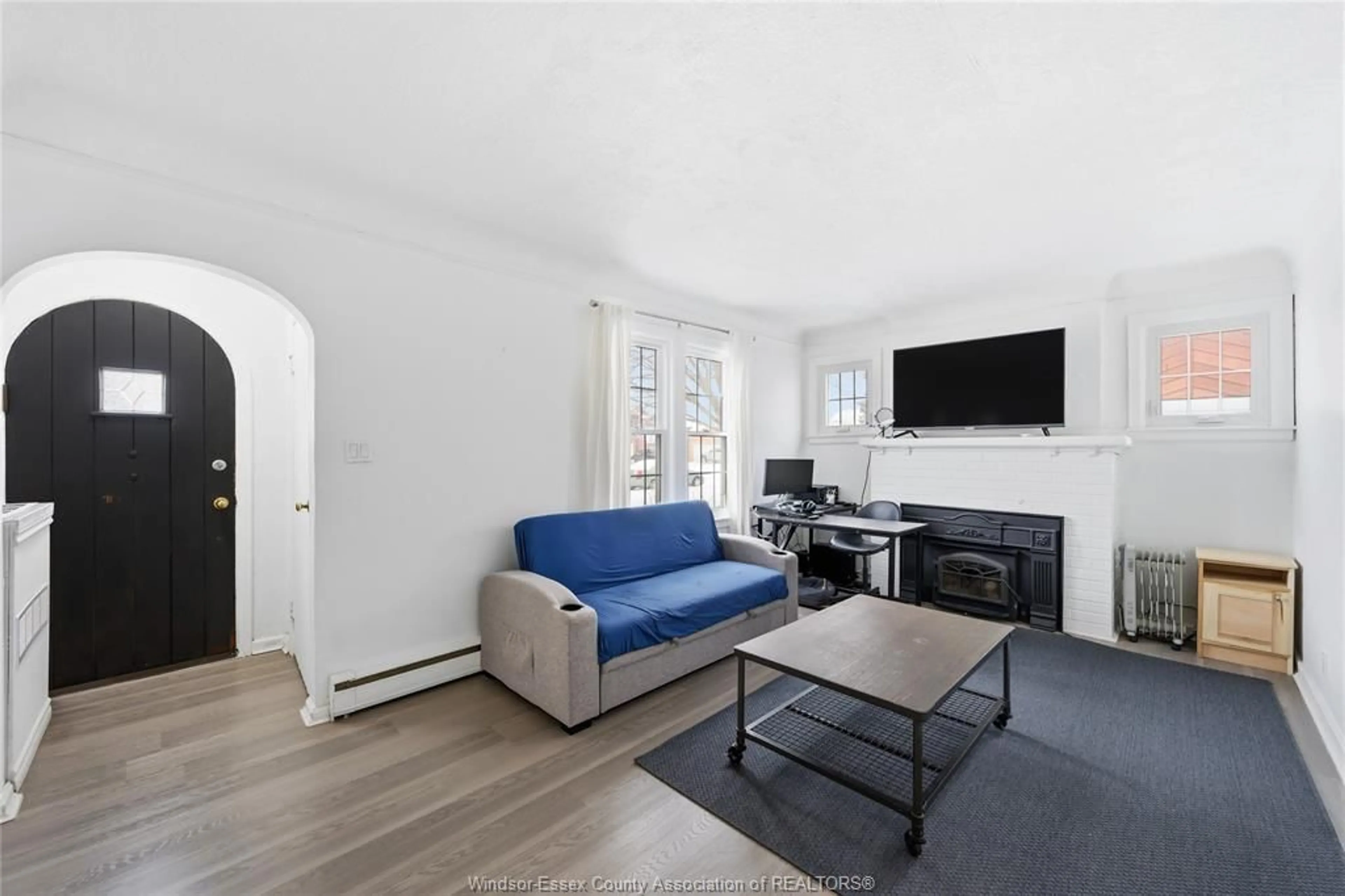 Living room with furniture, unknown for 3396 WOODWARD Blvd, Windsor Ontario N8W 2Y6