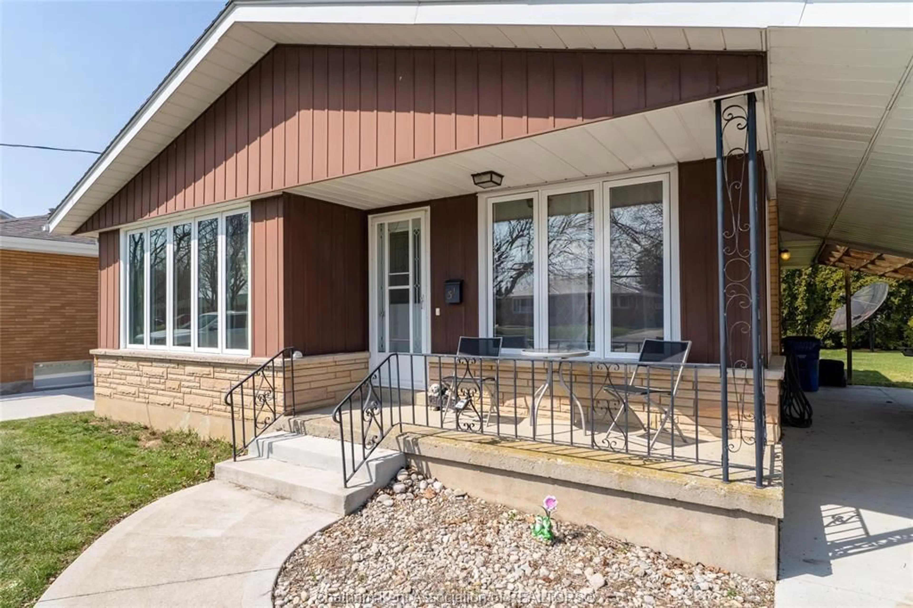 Unknown for 31 Ellis St, Chatham Ontario N7L 2L6