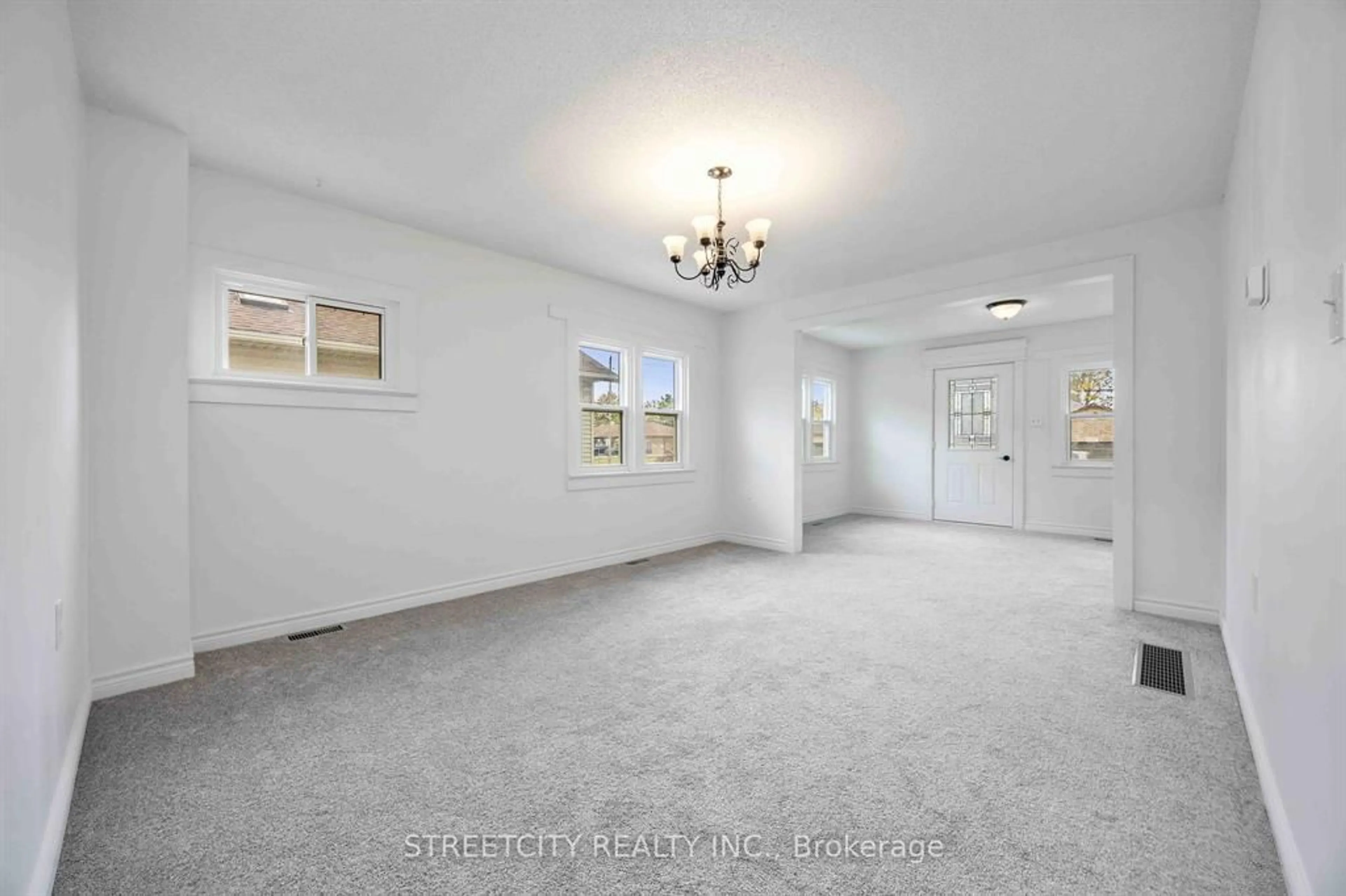 A pic of a room for 4482 Petrolia Line, Petrolia Ontario N0N 1R0