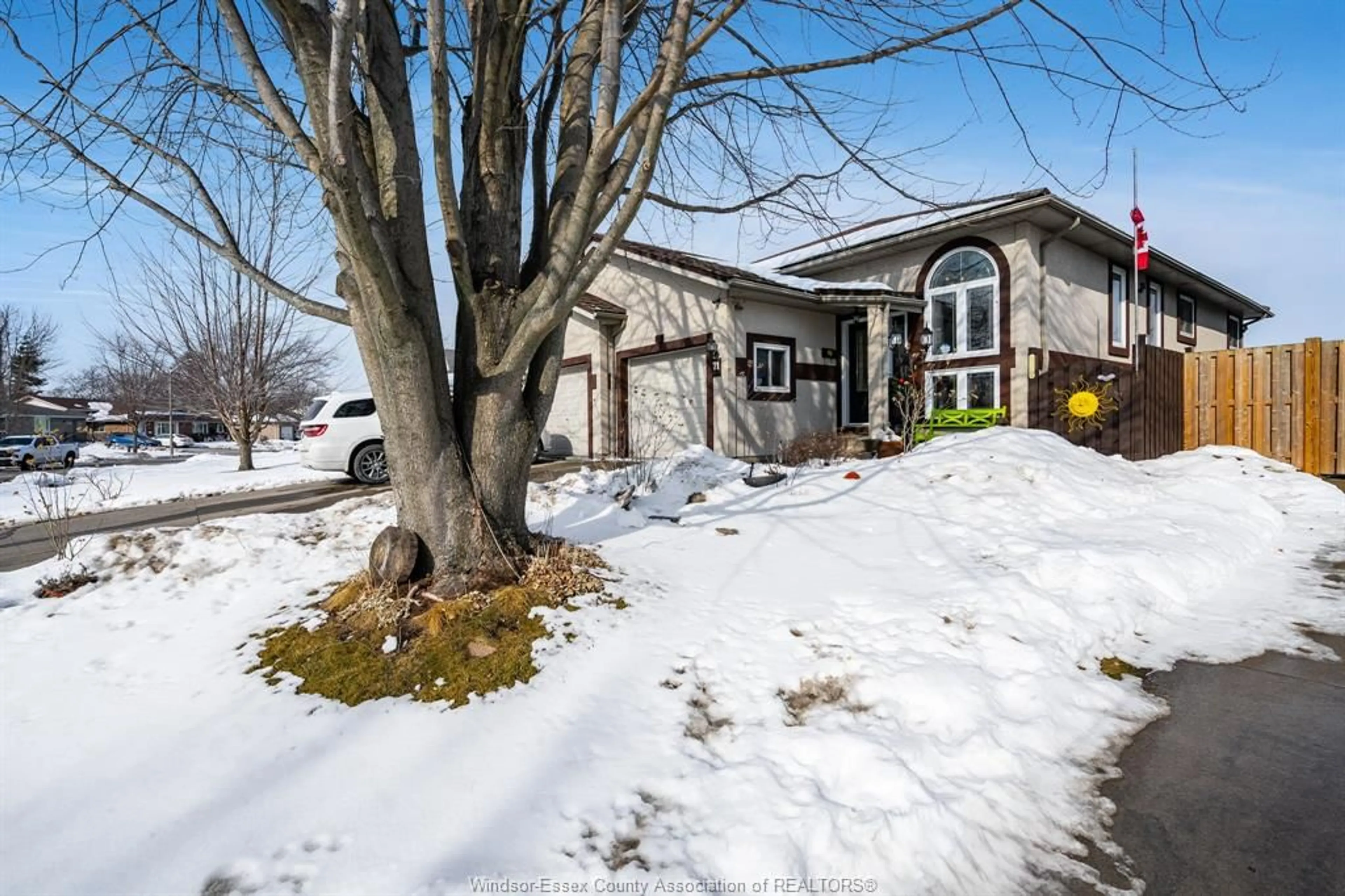 Unknown for 71 Satinwood Cres, Leamington Ontario N8H 4P1