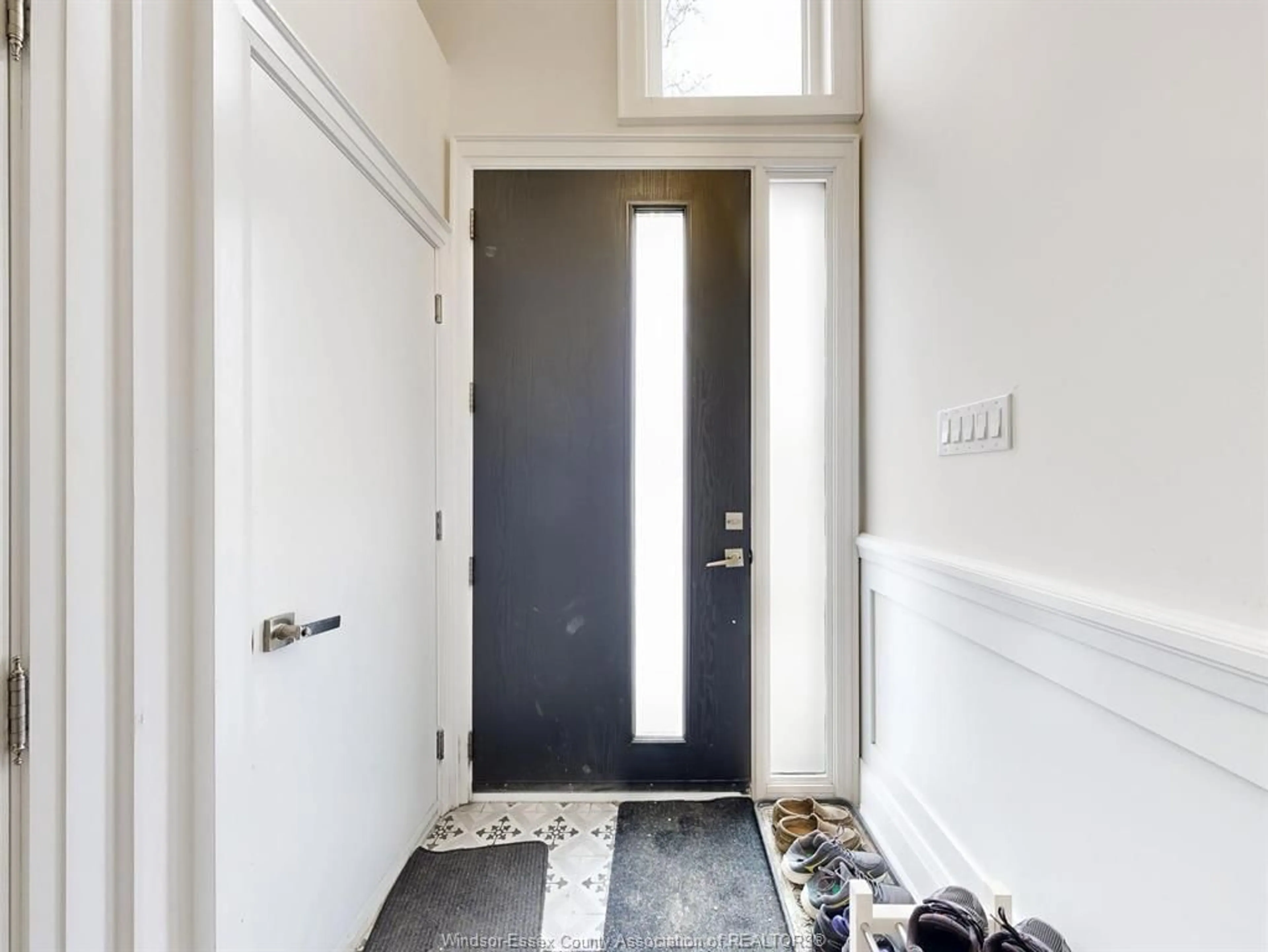 Indoor entryway for 63A ATLEE Ave, Scarborough Ontario M1N 3X3