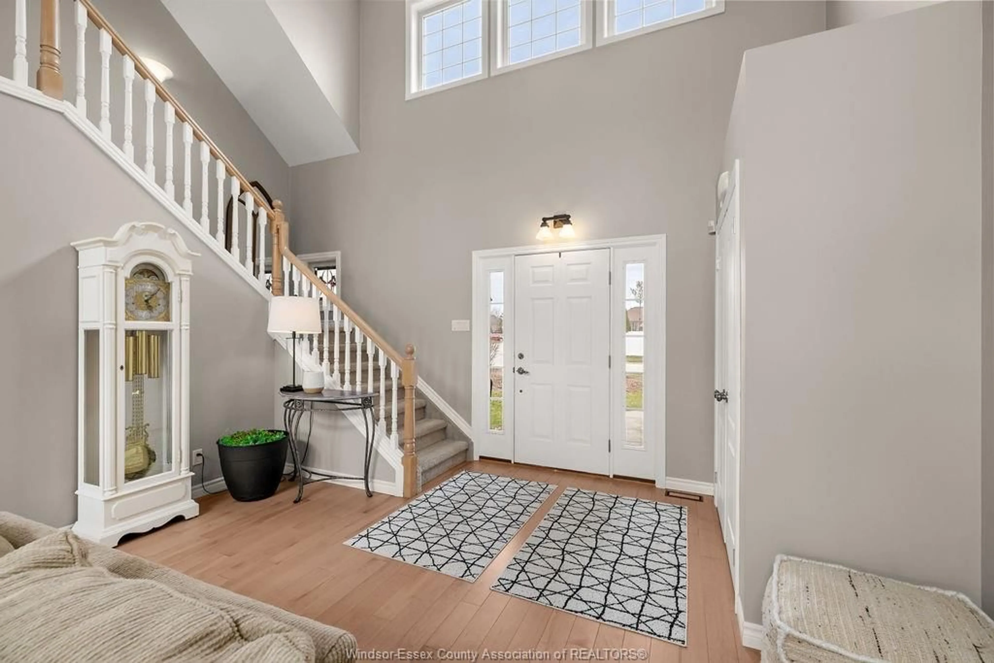 Indoor entryway for 12131 EMMA MARIA, Tecumseh Ontario N8N 2M1