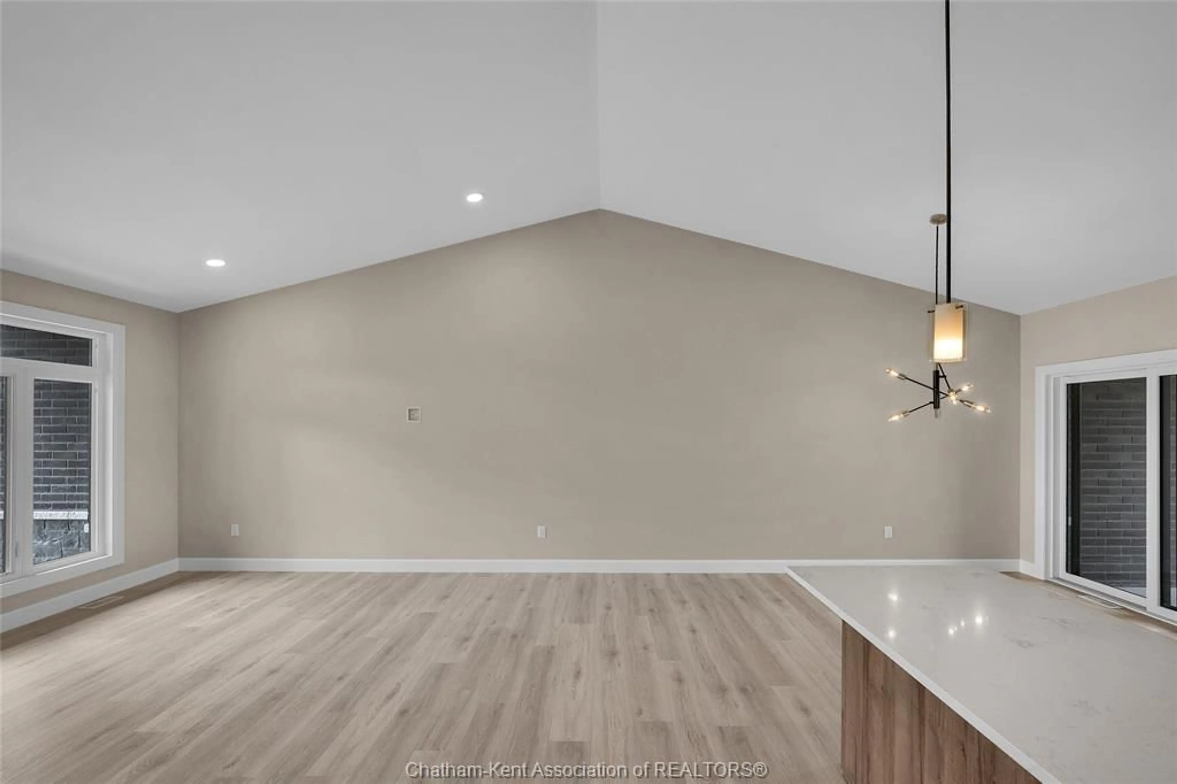 A pic of a room for 567 KEIL Trail, Chatham Ontario N7L 0G8