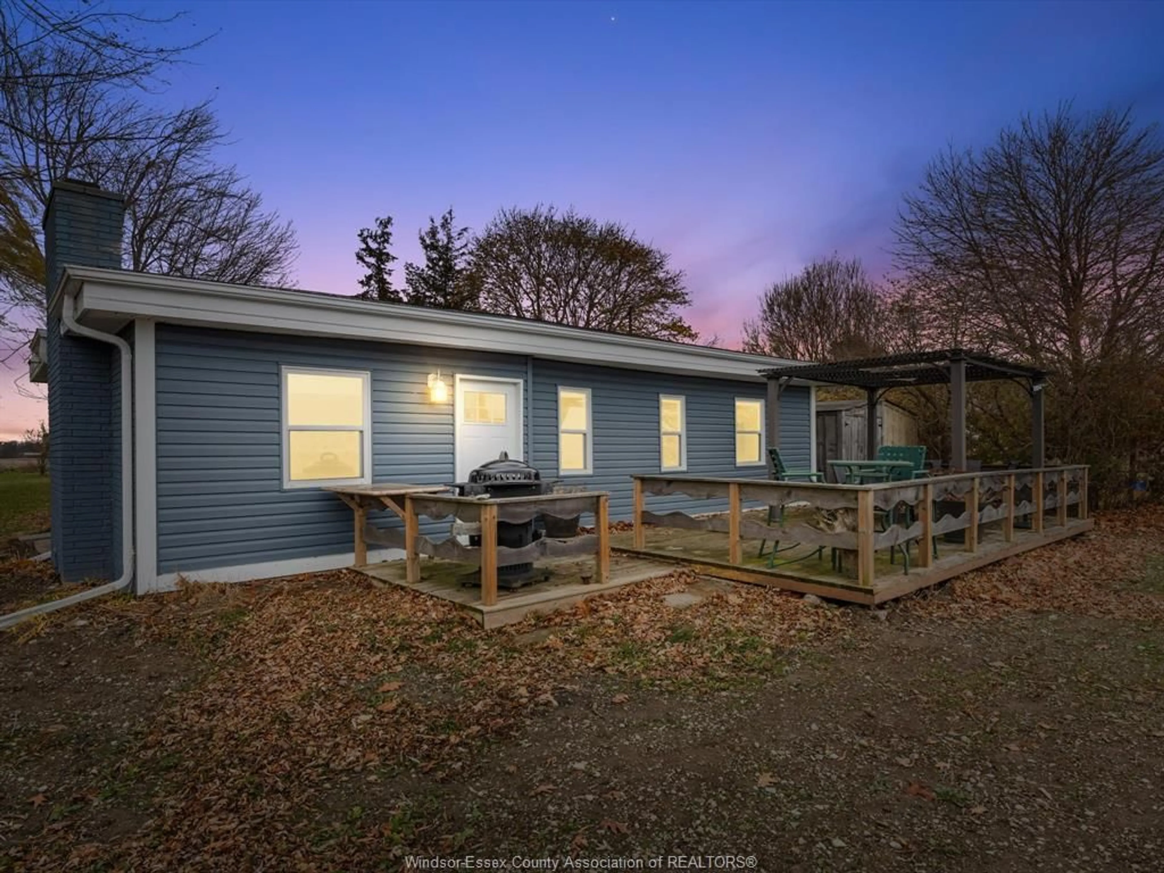 A pic from outside/outdoor area/front of a property/back of a property/a pic from drone, building for 1962 Ocean Line, Wheatley Ontario N0P 2P0