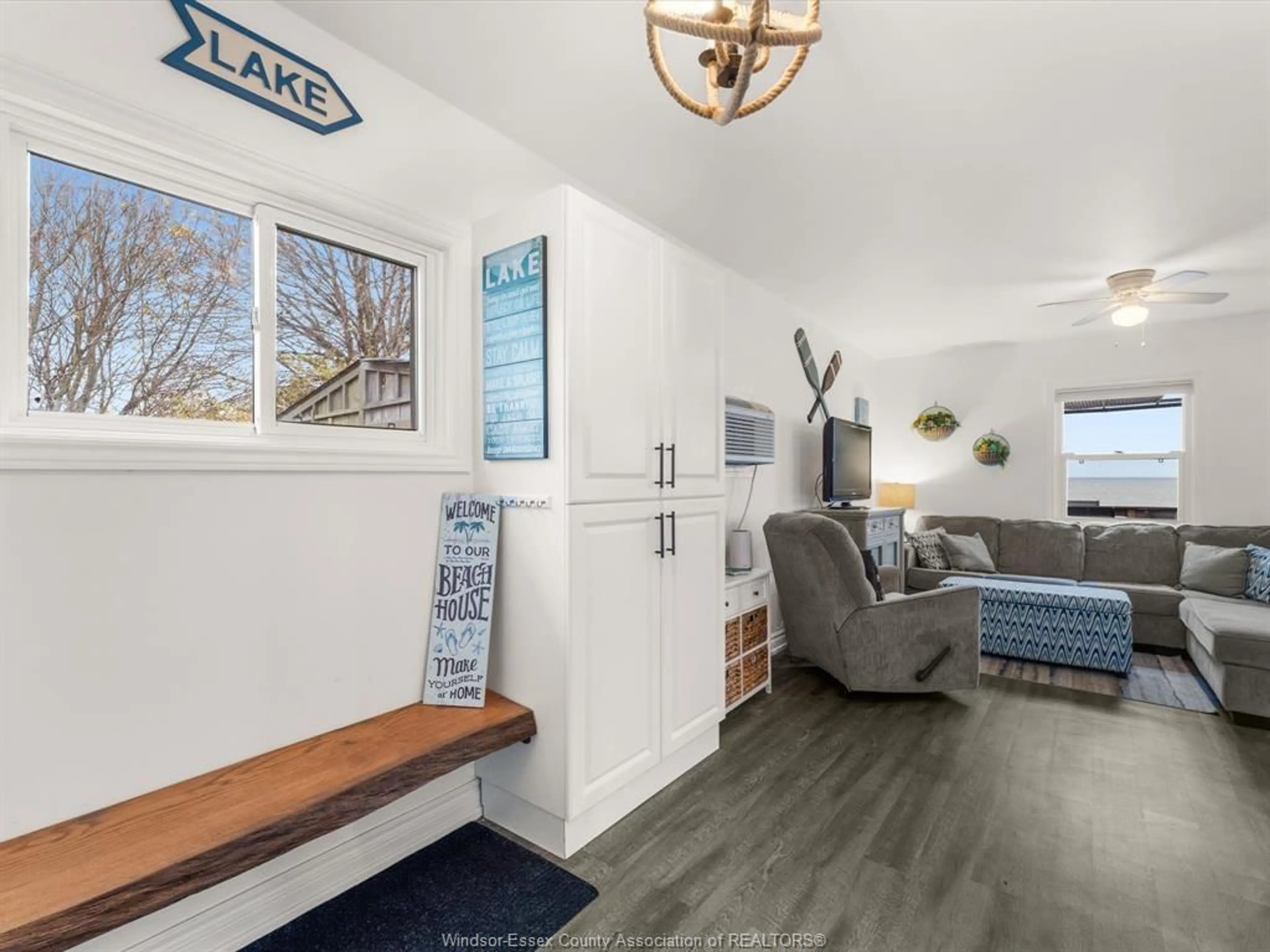 Indoor entryway for 1962 Ocean Line, Wheatley Ontario N0P 2P0