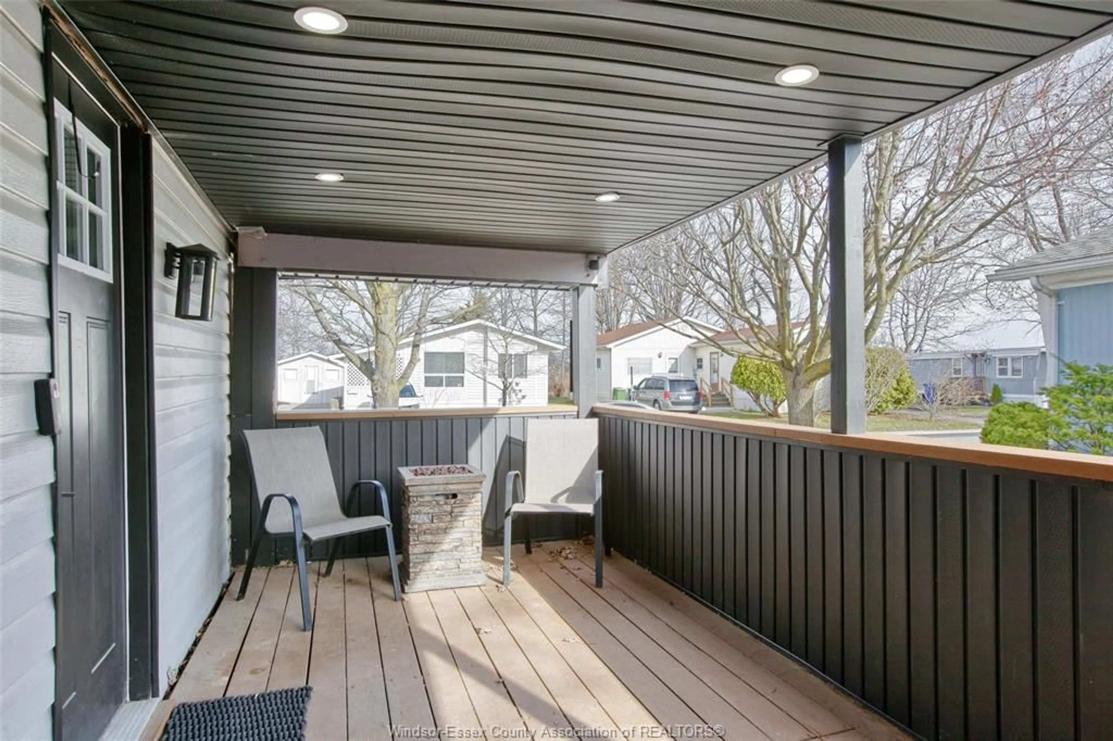 Patio, street for 184 NEIL, Essex Ontario N8M 2A6