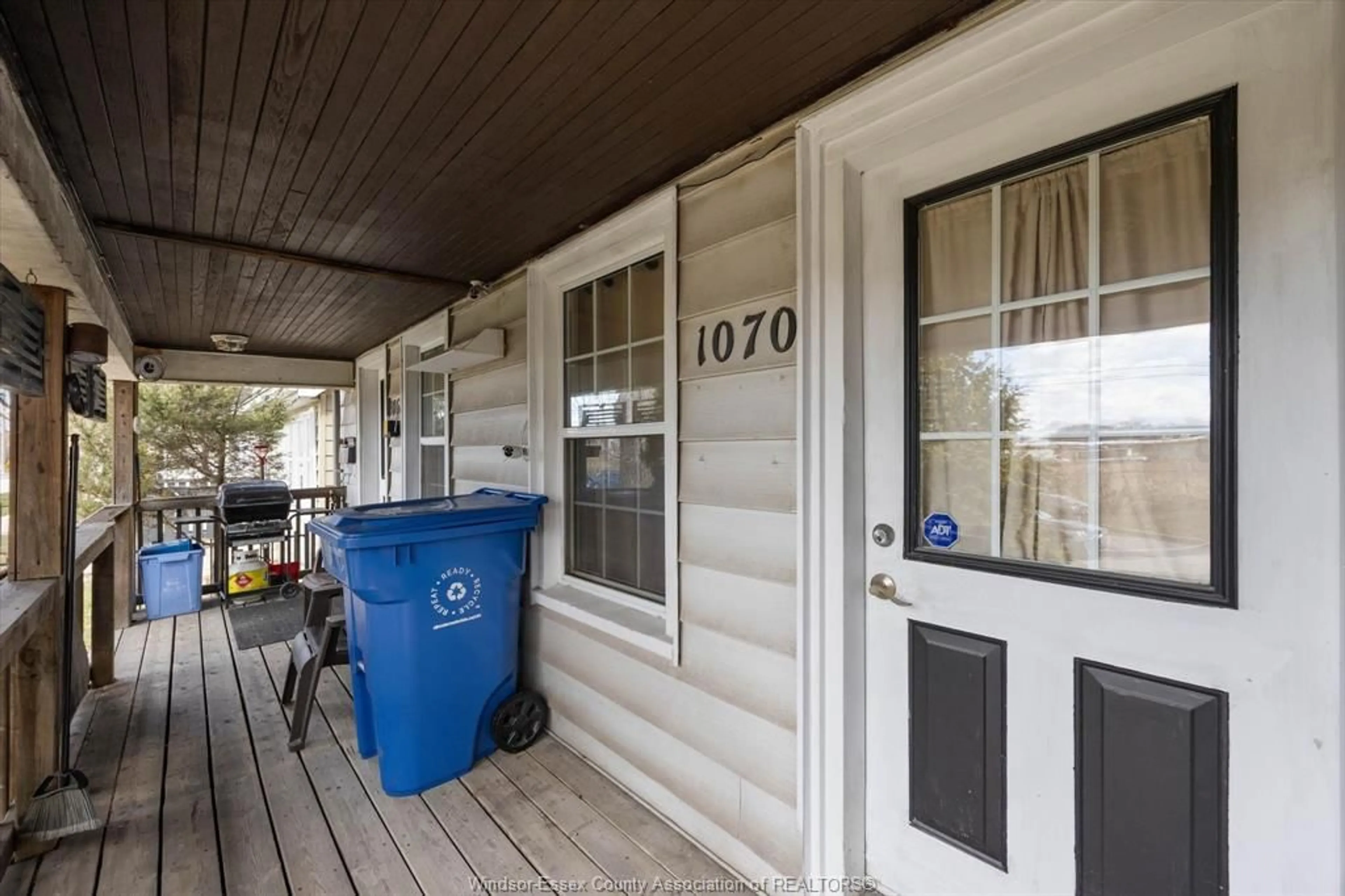 Patio, street for 1070 ST. LUKE, Windsor Ontario N8Y 3M8