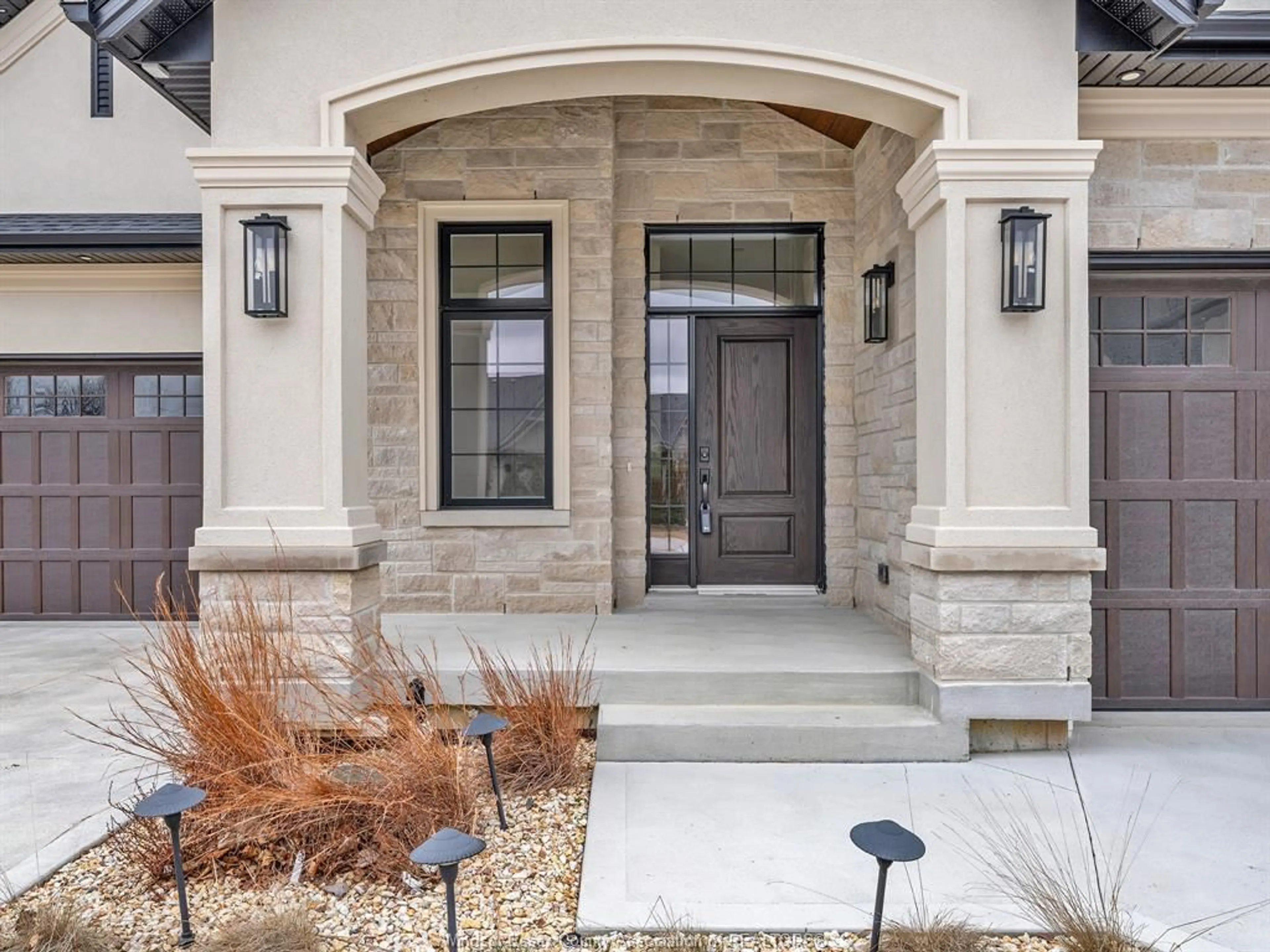 Unknown for 236 MANOR'S GROVE, Lakeshore Ontario N8N 0E8