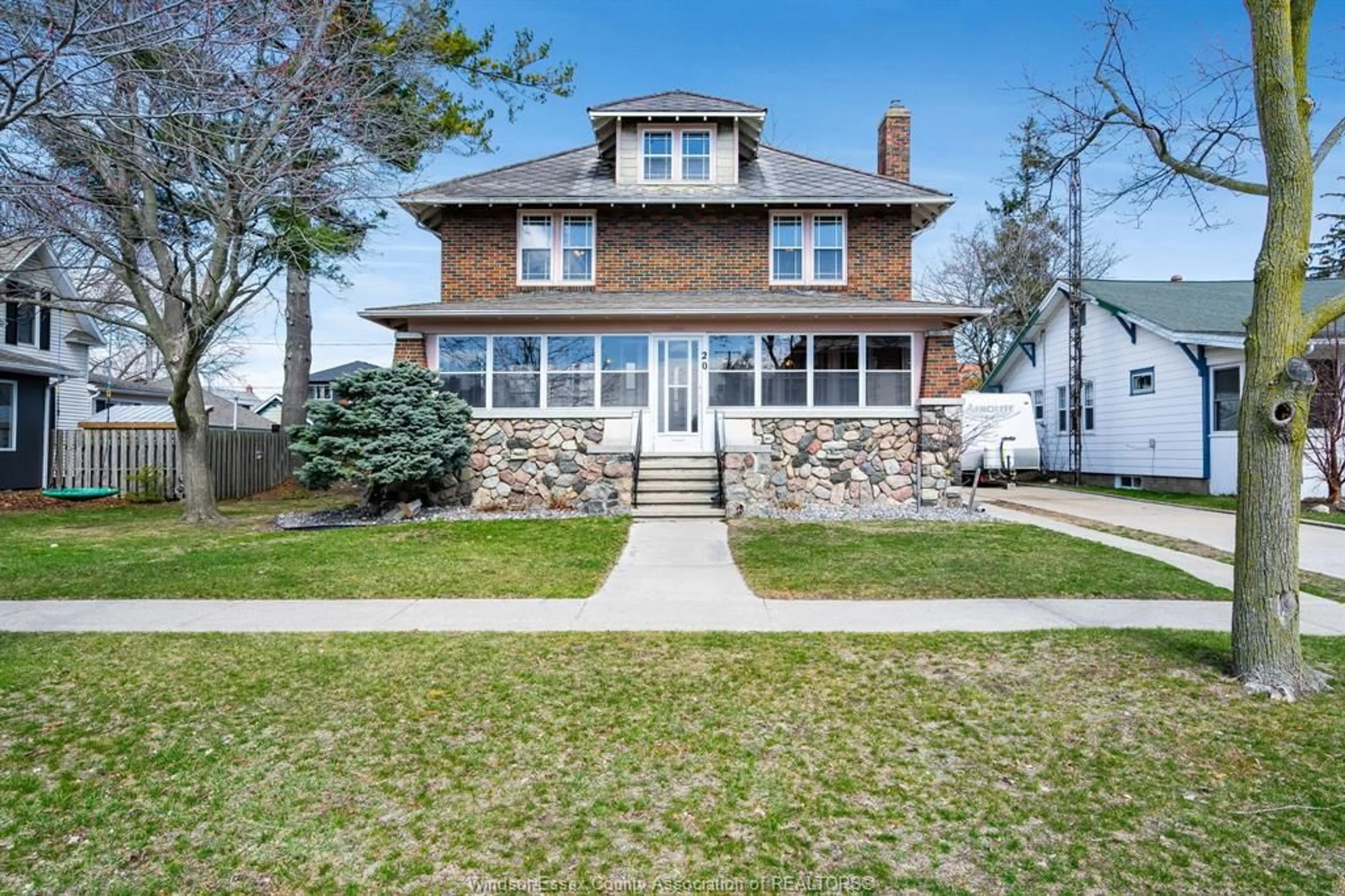 Home with brick exterior material, unknown for 20 Mill St, Kingsville Ontario N9Y 1V9