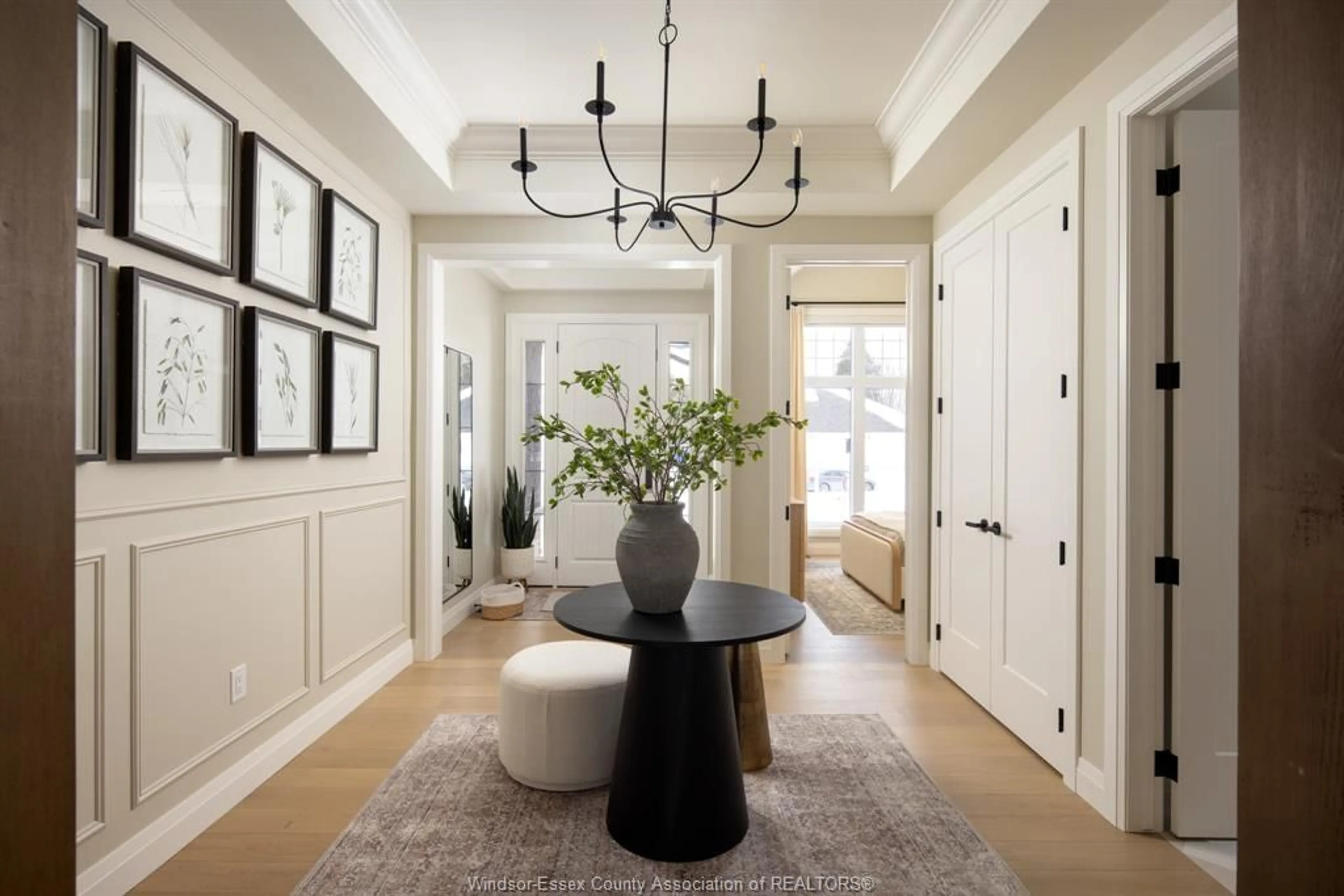 Indoor entryway for 5248 VEL Lane, LaSalle Ontario N9H 0P7