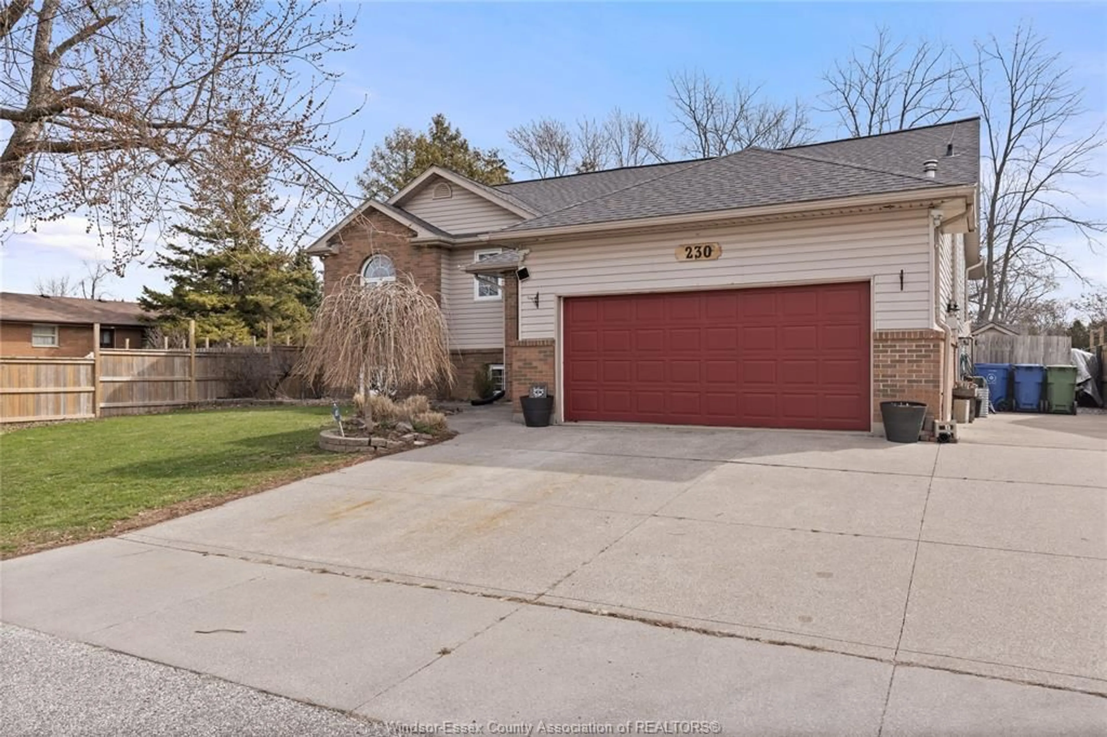 Unknown for 230 ERIE St, Harrow Ontario N0R 1G0