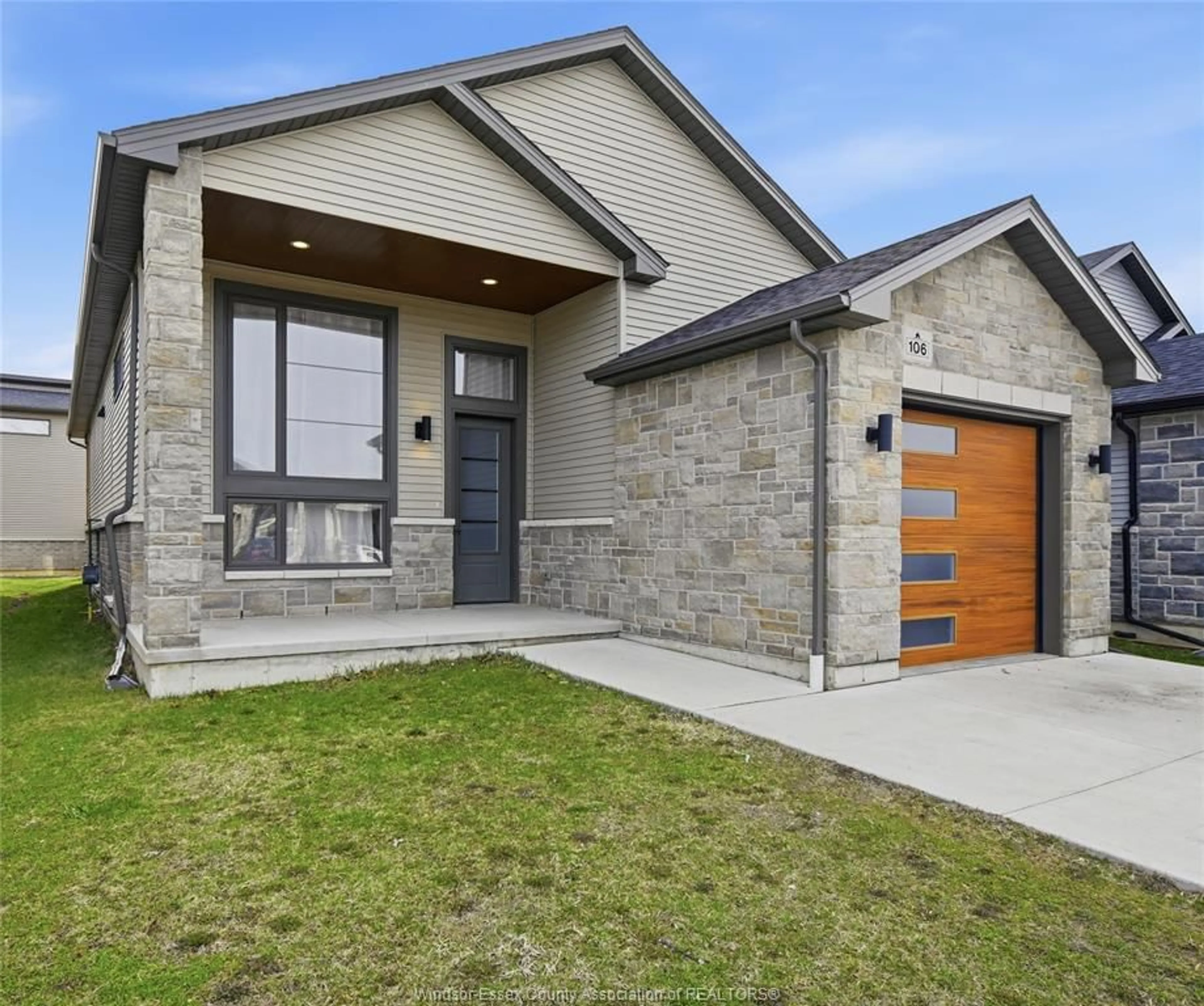 Home with brick exterior material, street for 106 IRONWOOD Trail, Chatham Ontario N7M 0T3