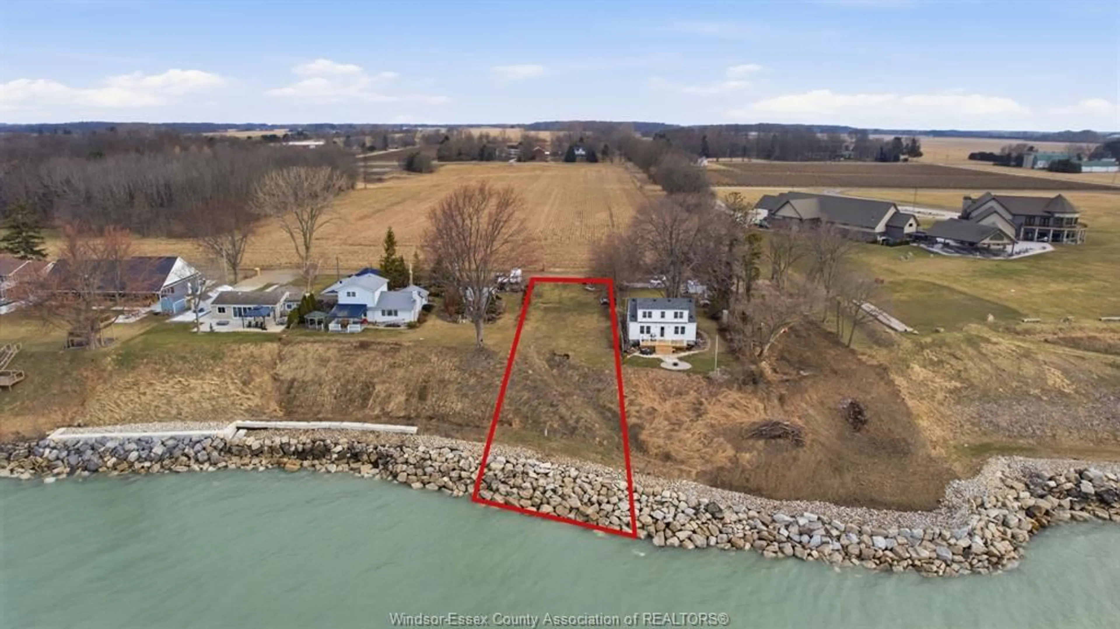 A pic from outside/outdoor area/front of a property/back of a property/a pic from drone, water/lake/river/ocean view for 143 HOWE, Essex Ontario N0R 1G0