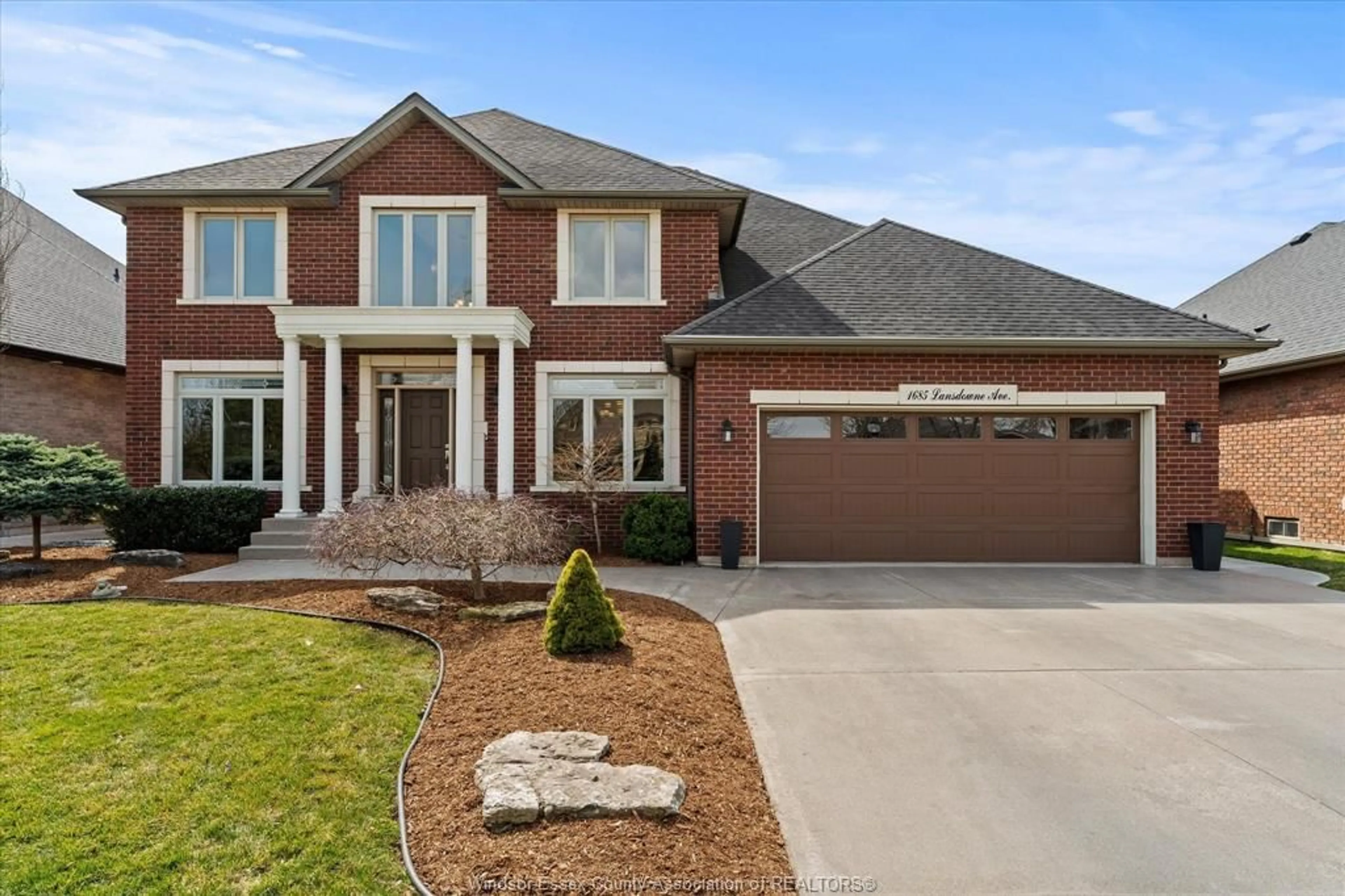 Home with brick exterior material, street for 1685 LANSDOWNE AVE, LaSalle Ontario N9J 3X8