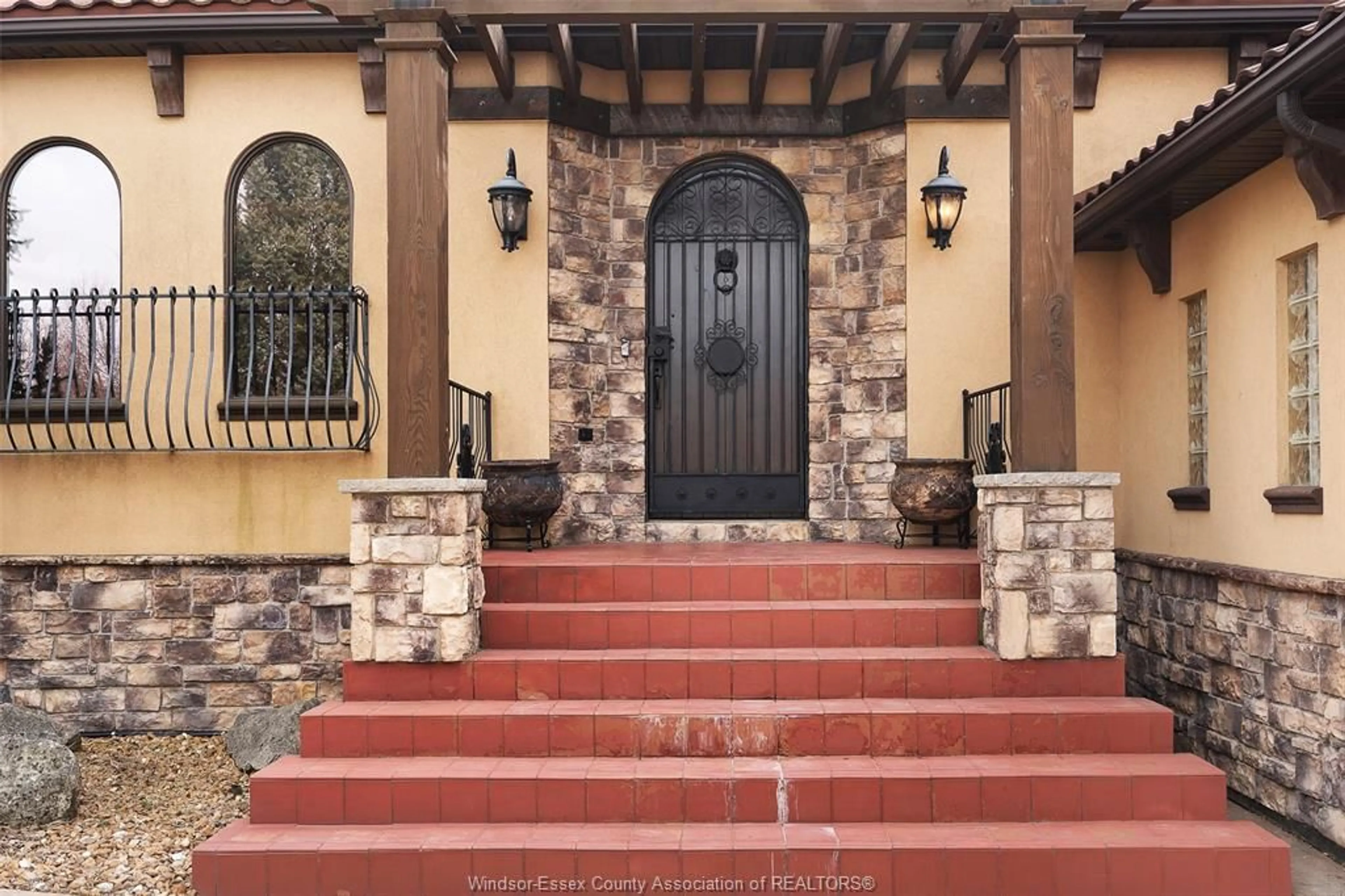 Unknown for 4648 JENKELA Crt, Windsor Ontario N9G 3C4