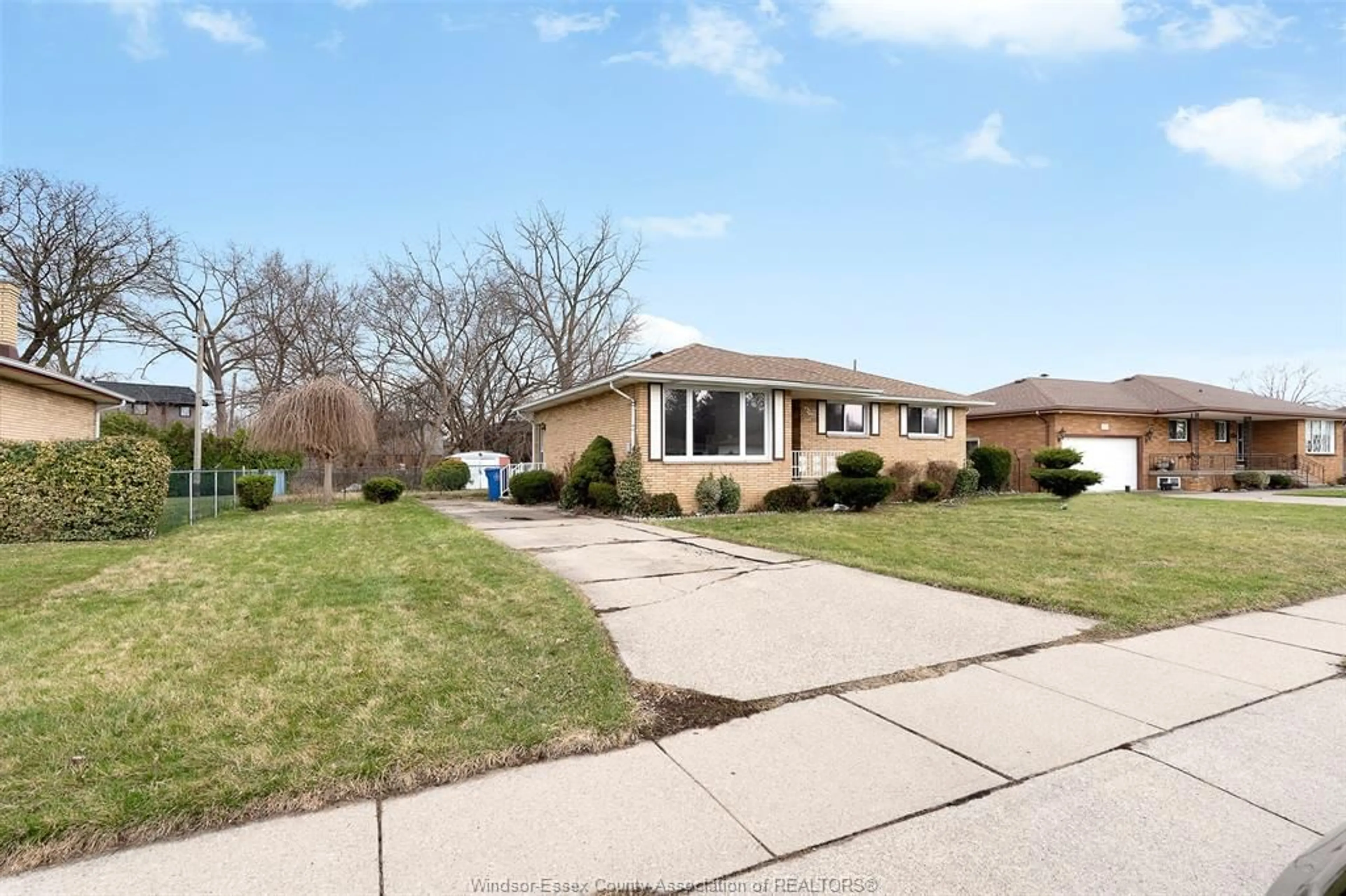 Home with brick exterior material, street for 1675 Campbell, Windsor Ontario N9B 2K5