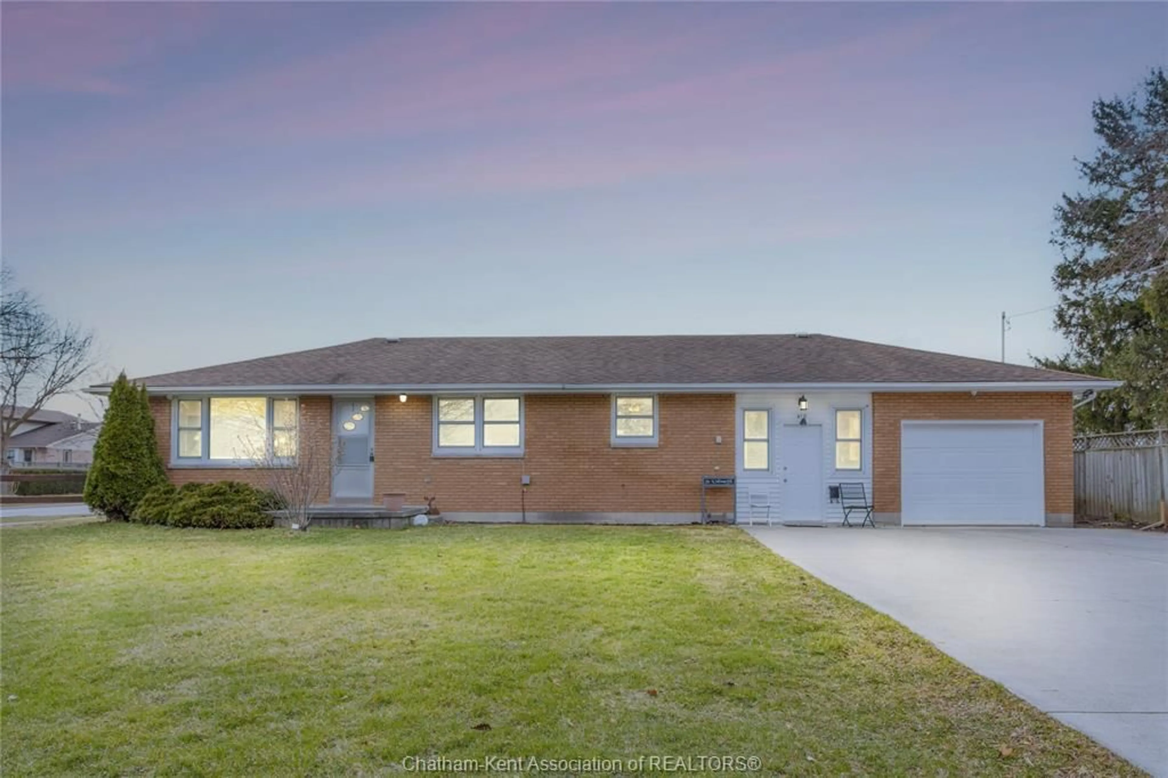 Home with brick exterior material, street for 410 MCNAUGHTON Ave, Chatham Ontario N7L 2G9