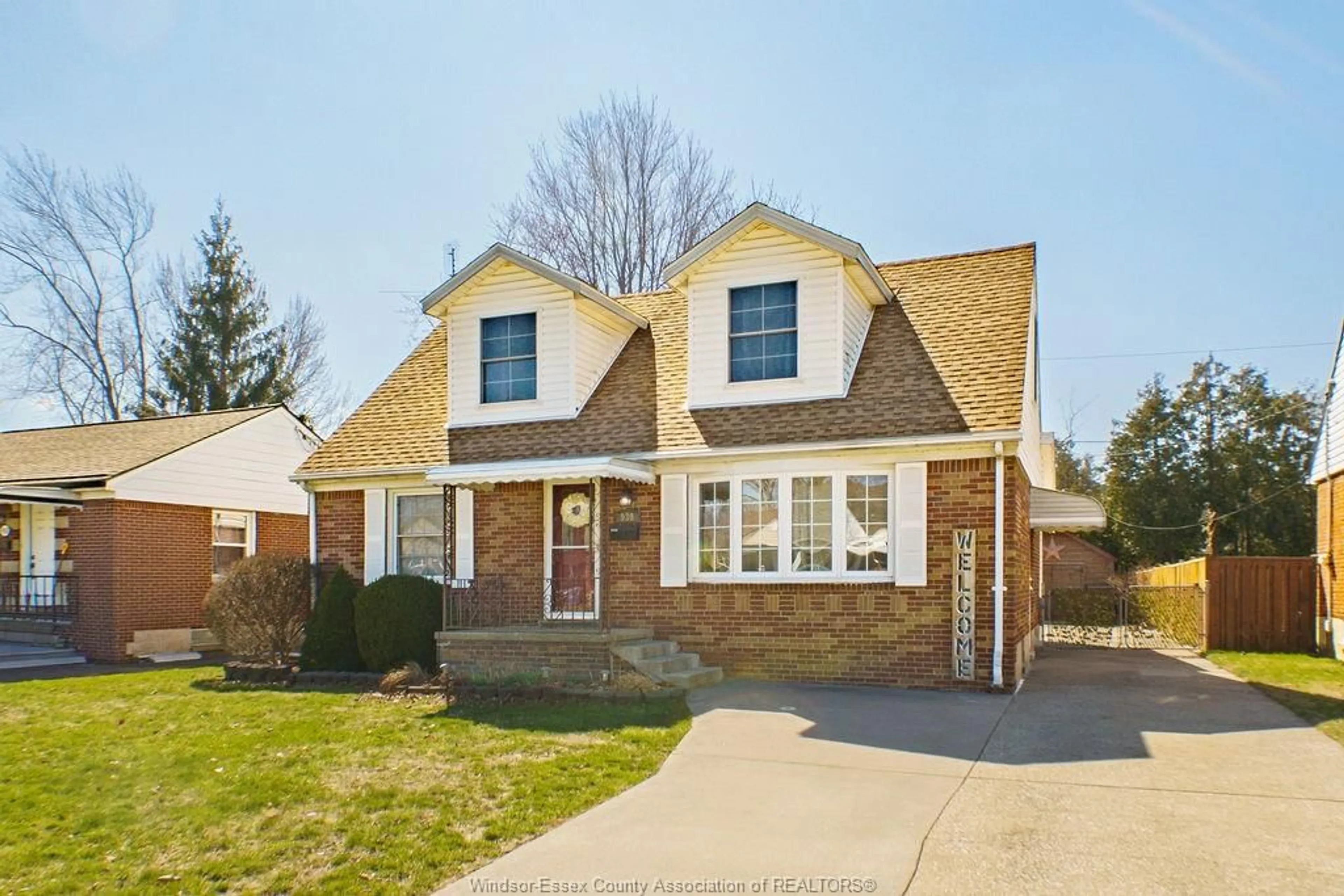 Home with brick exterior material, street for 939 Isabelle Pl, Windsor Ontario N8S 3B1