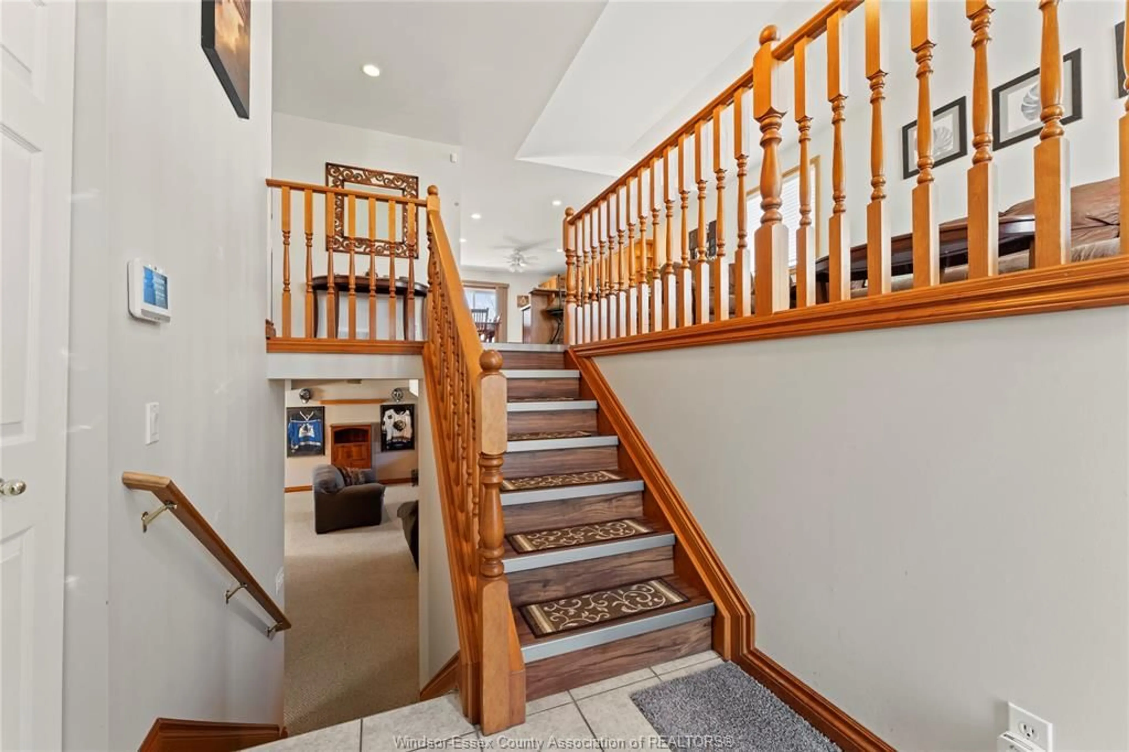 Indoor foyer for 3769 Shinglecreek court ..., Windsor Ontario N8W 5T8