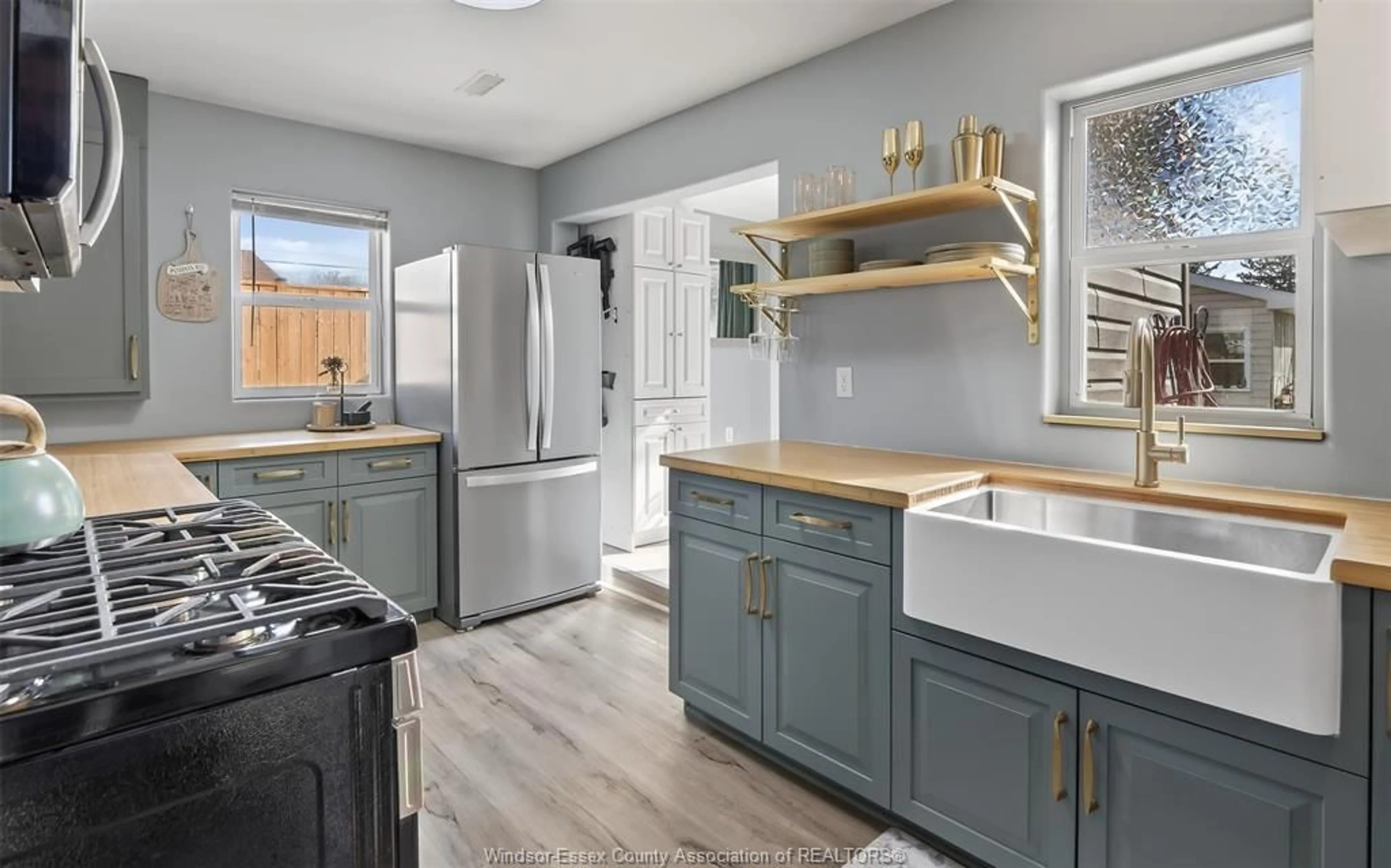 Open concept kitchen, unknown for 480 JACKSON ST, Essex Ontario N0R 1G0