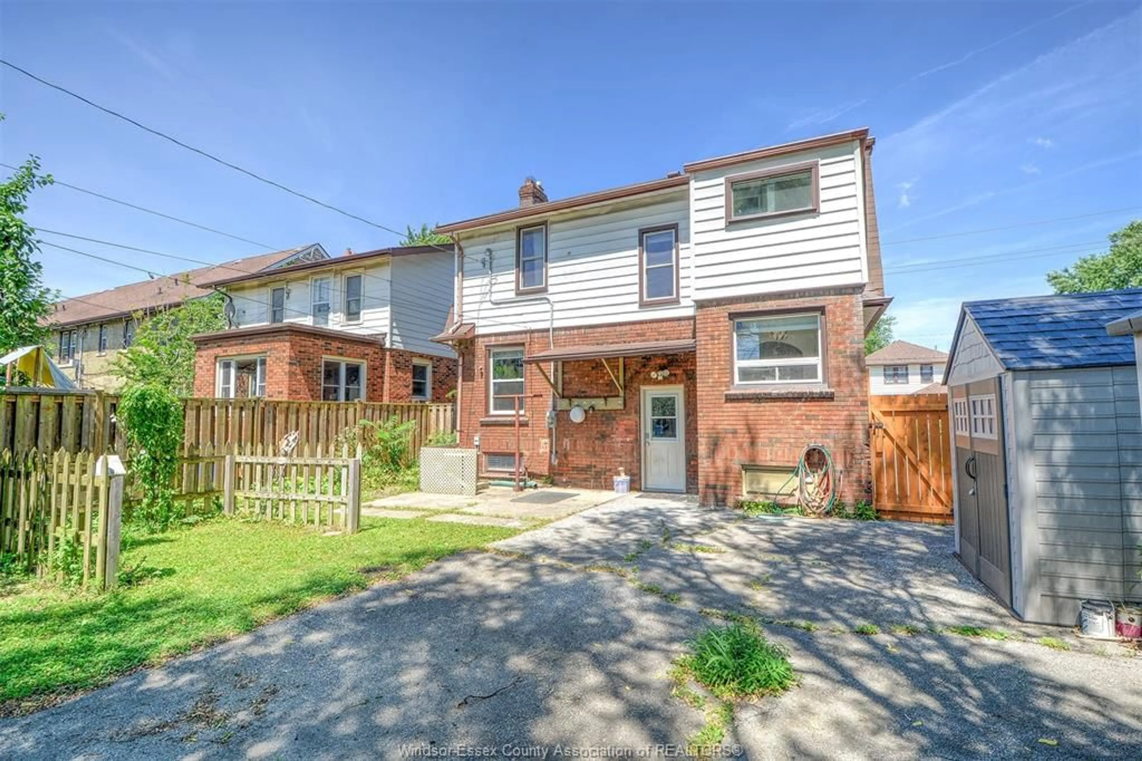 A pic from outside/outdoor area/front of a property/back of a property/a pic from drone, street for 161 SHEPHERD ST. E, Windsor Ontario N8Y 2K4