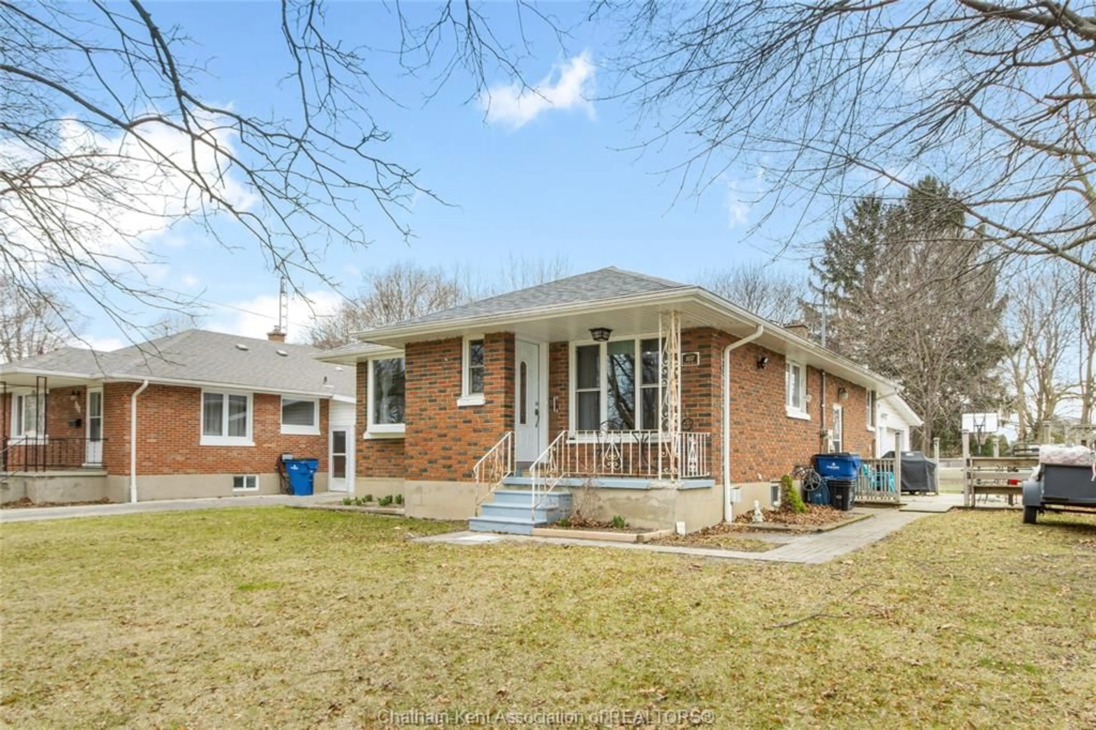 Home with brick exterior material, street for 107 SUSSEX St, Chatham Ontario N7L 1M3