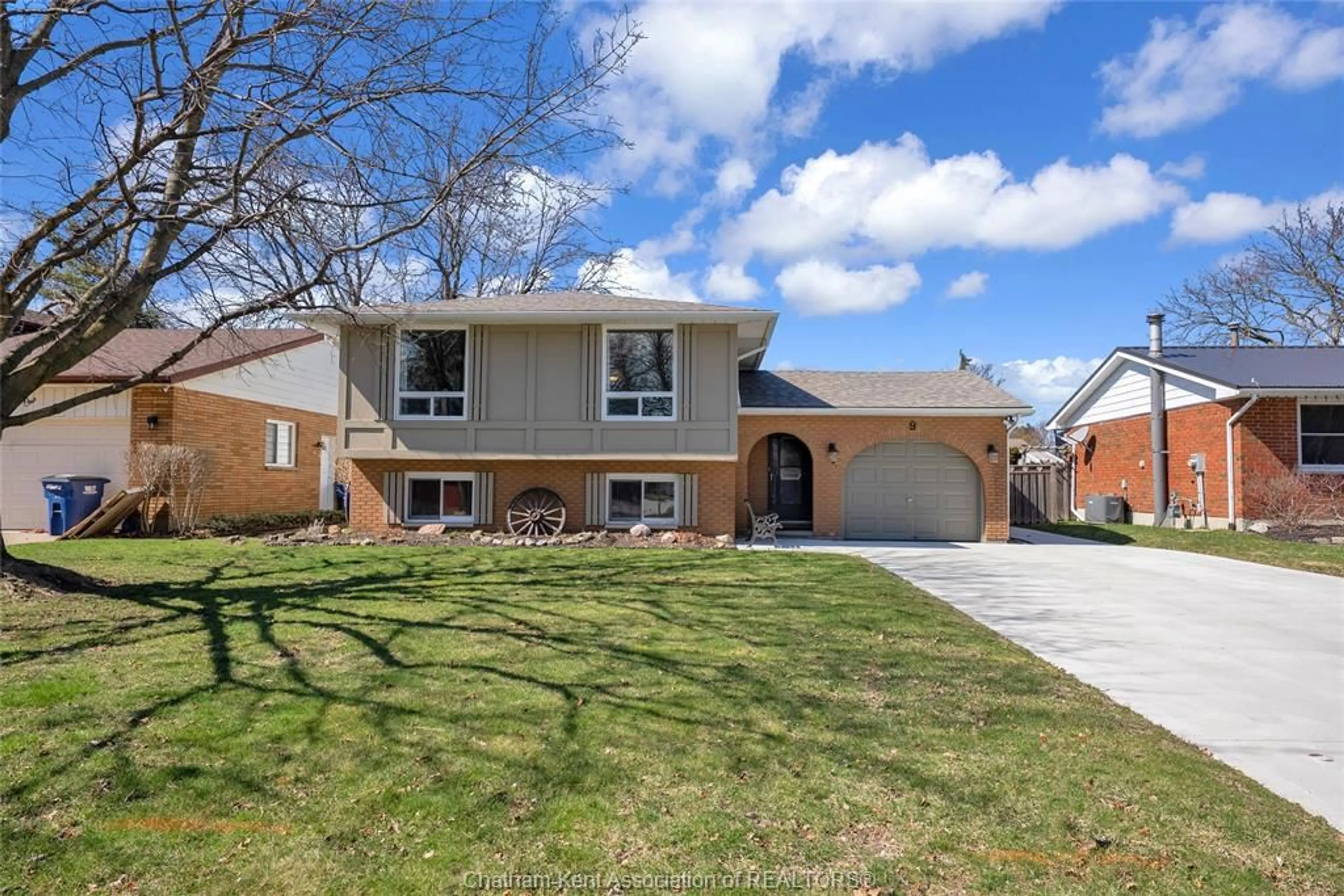 Home with brick exterior material, street for 9 Thornhill Cres, Chatham Ontario N7L 4M2
