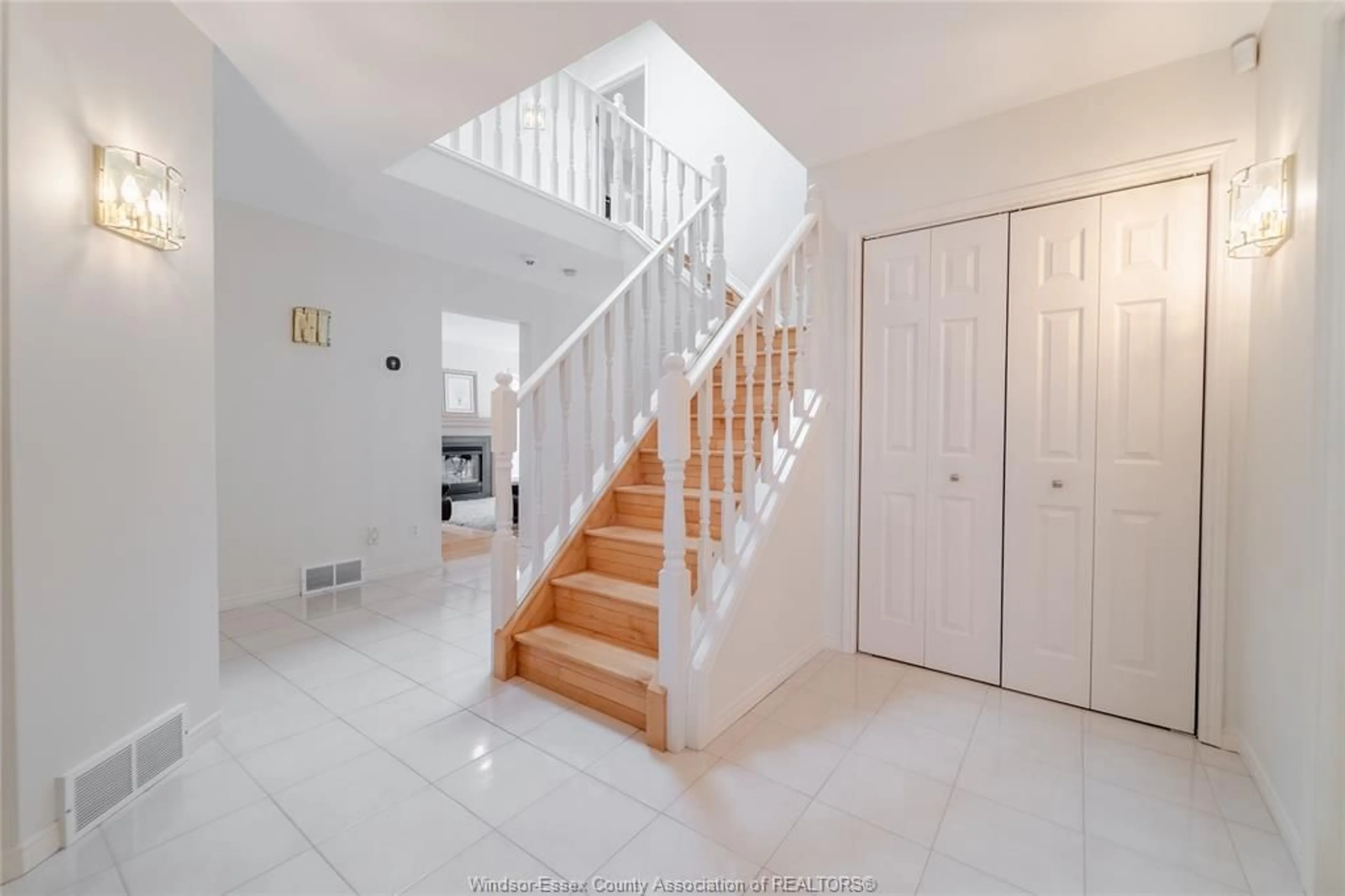 Unknown for 3765 Woodward Blvd, Windsor Ontario N8W 2Z1