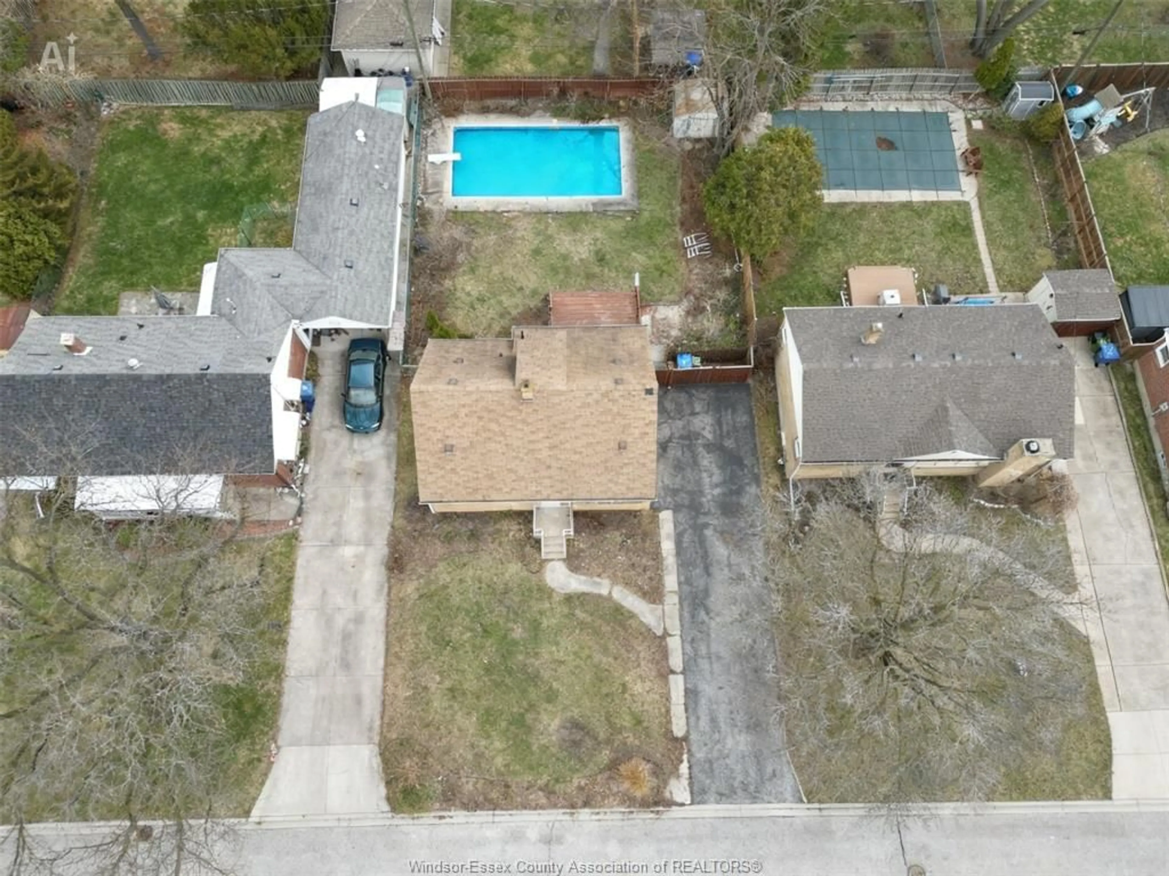 A pic from outside/outdoor area/front of a property/back of a property/a pic from drone, street for 3672 MORRIS Dr, Windsor Ontario N9E 2K7