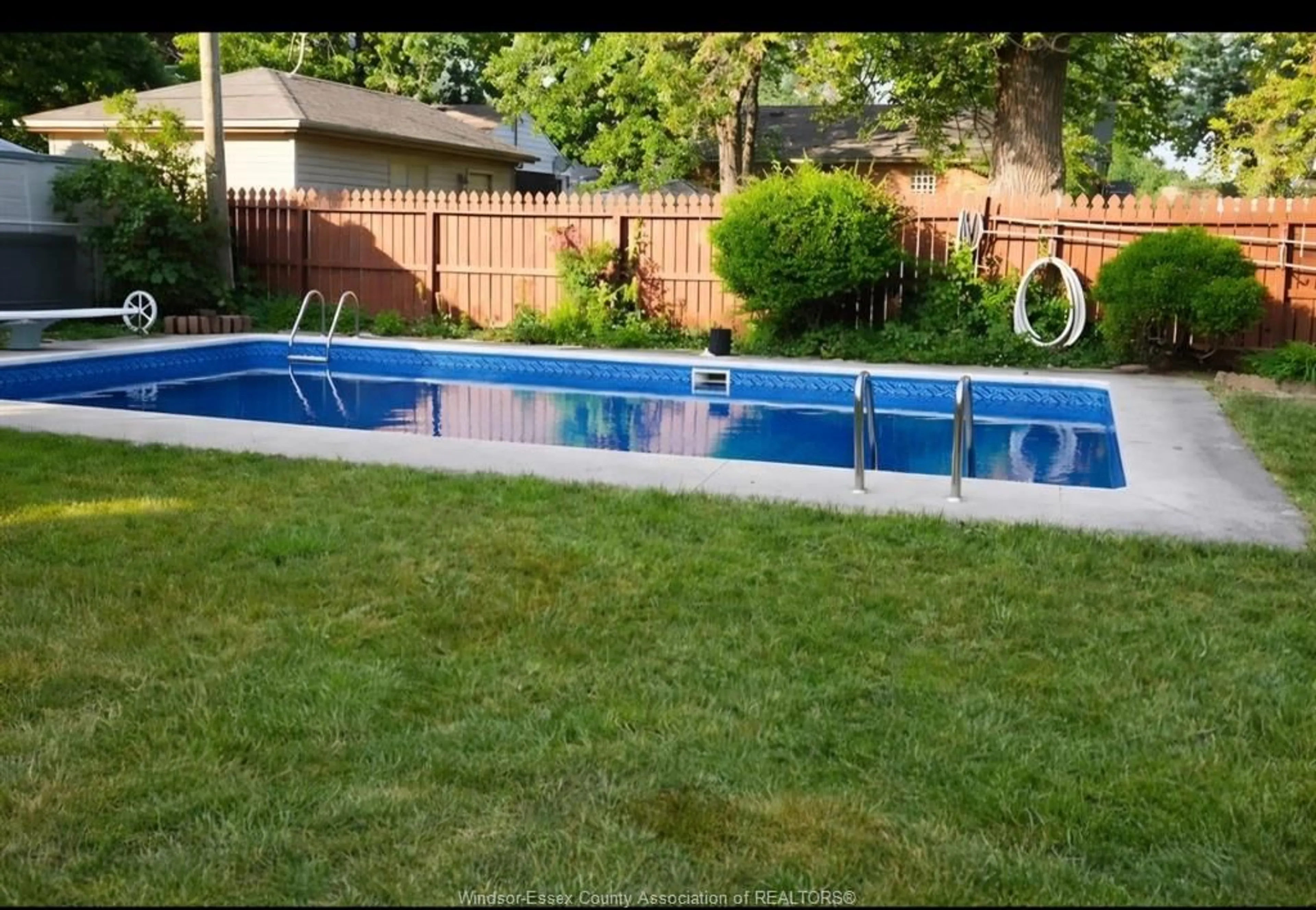 Pool for 3672 MORRIS Dr, Windsor Ontario N9E 2K7