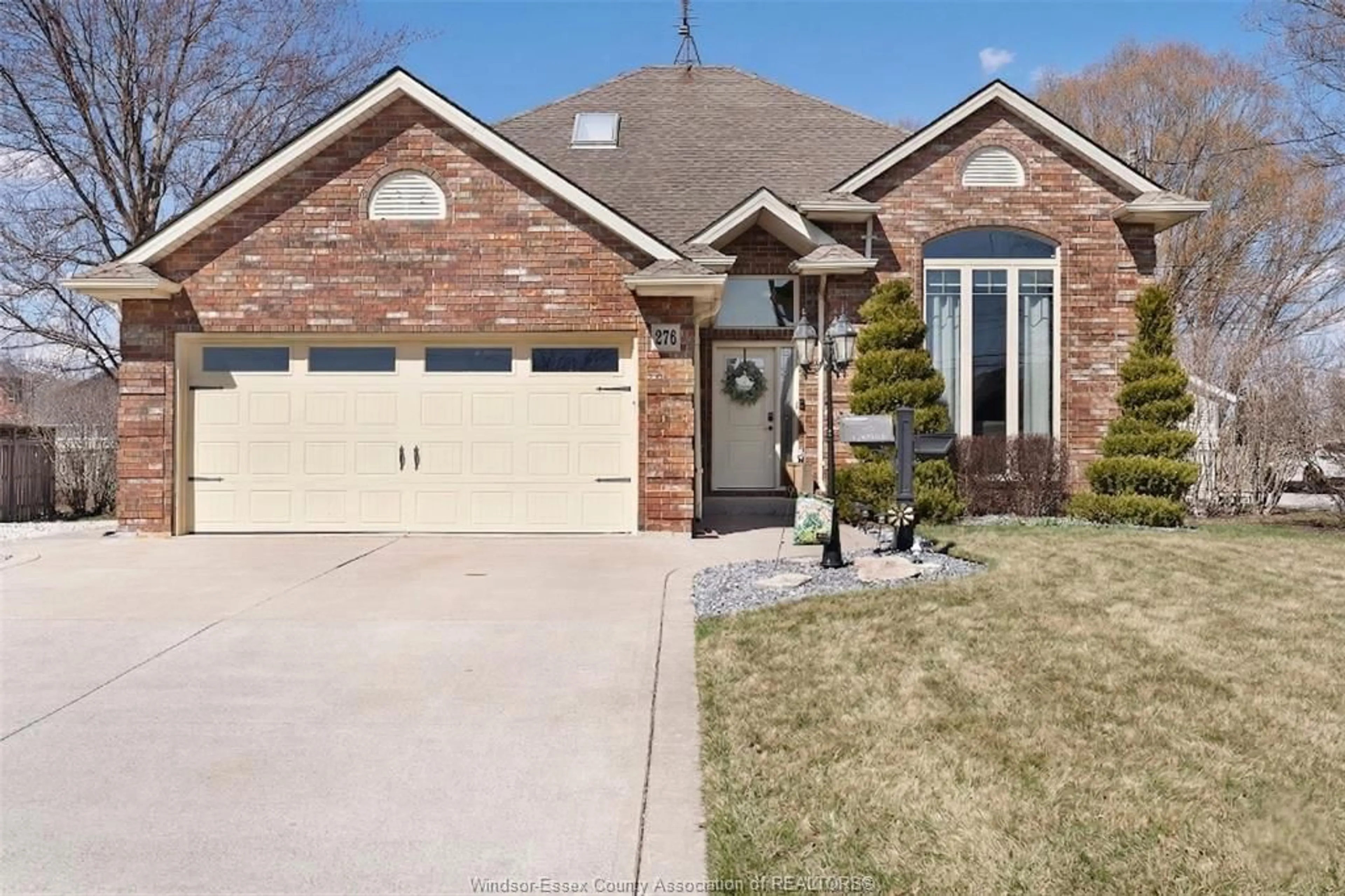 Home with brick exterior material, street for 276 TEXAS Rd, Amherstburg Ontario N9V 2R7