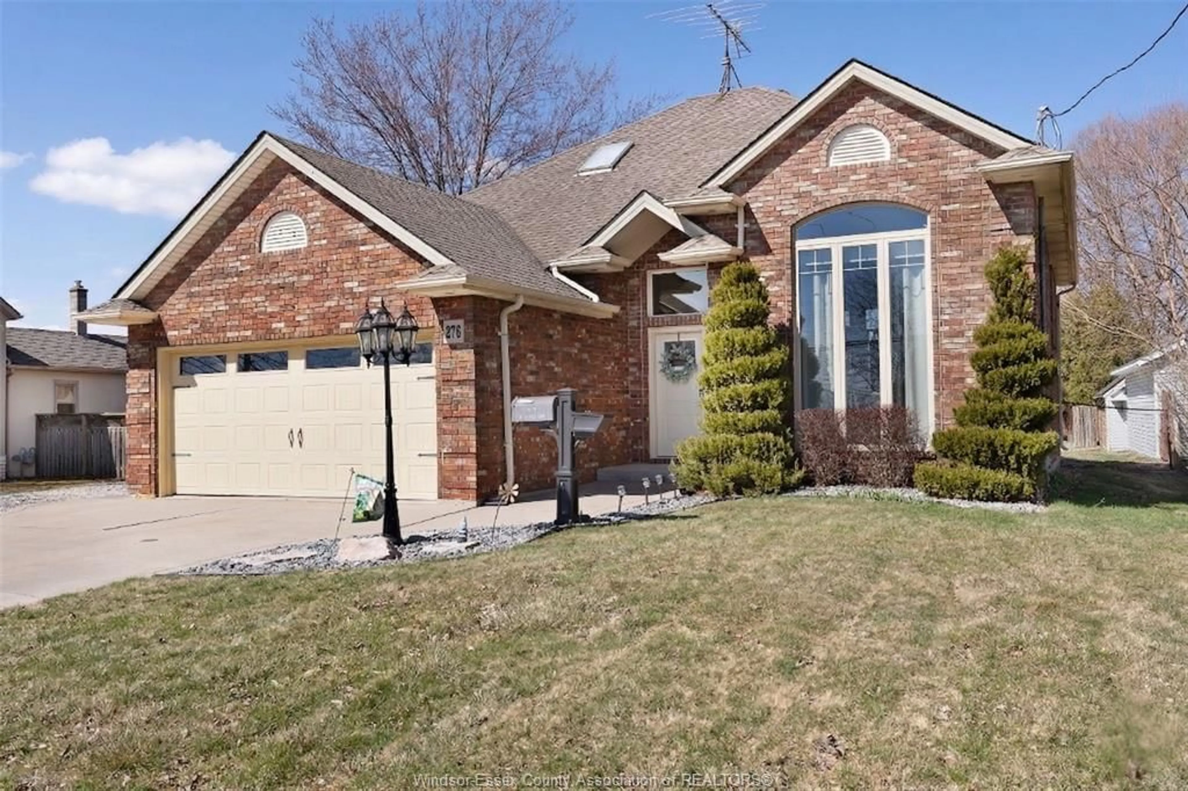 Home with brick exterior material, street for 276 TEXAS Rd, Amherstburg Ontario N9V 2R7