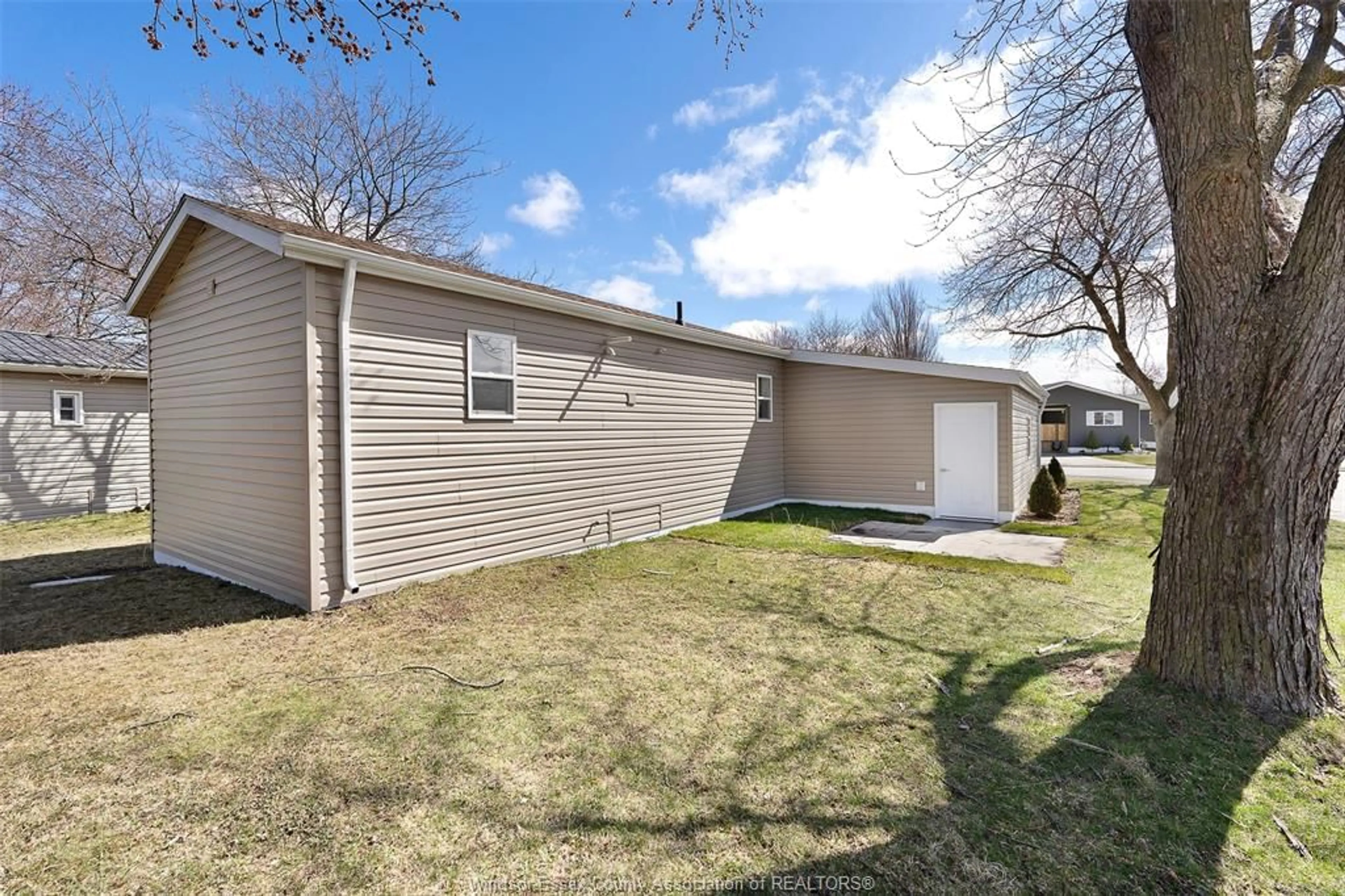 Unknown for 148 DANA St, Essex Ontario N8M 1Z9