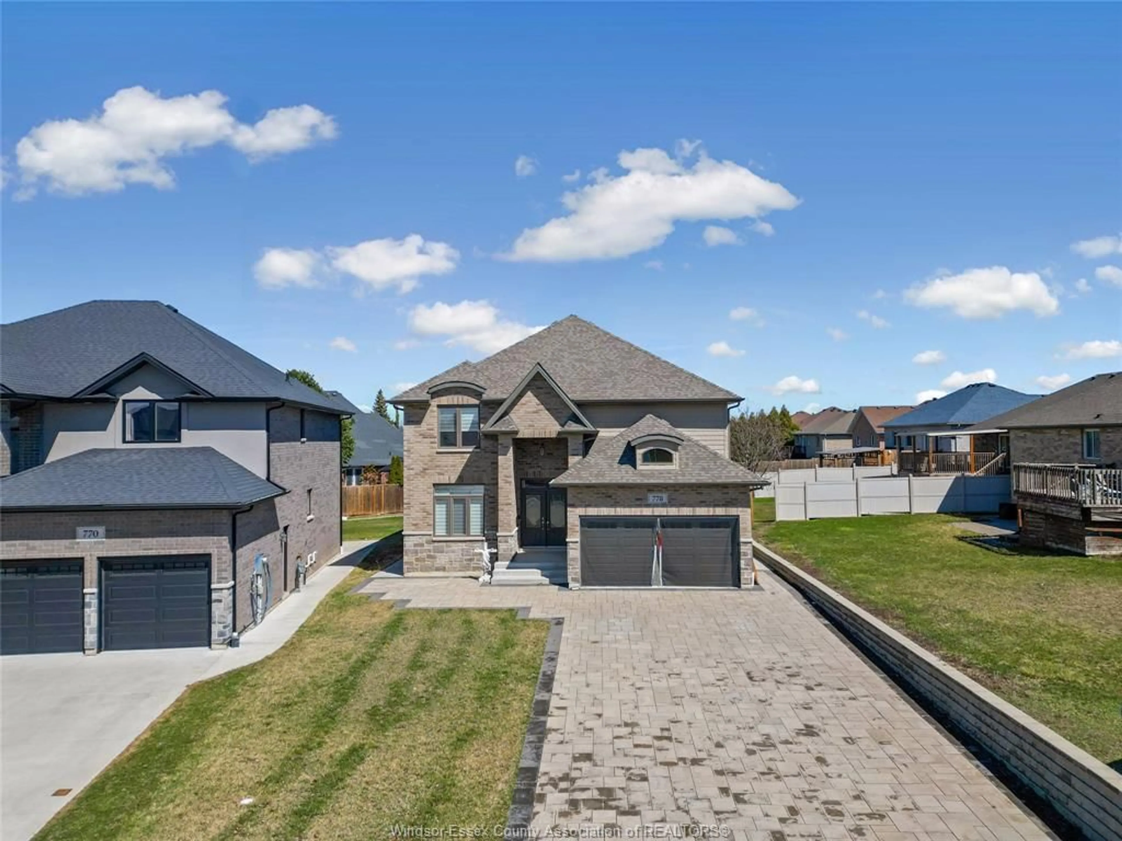 A pic from outside/outdoor area/front of a property/back of a property/a pic from drone, street for 778 ALPENROSE, Windsor Ontario N9G 2X7