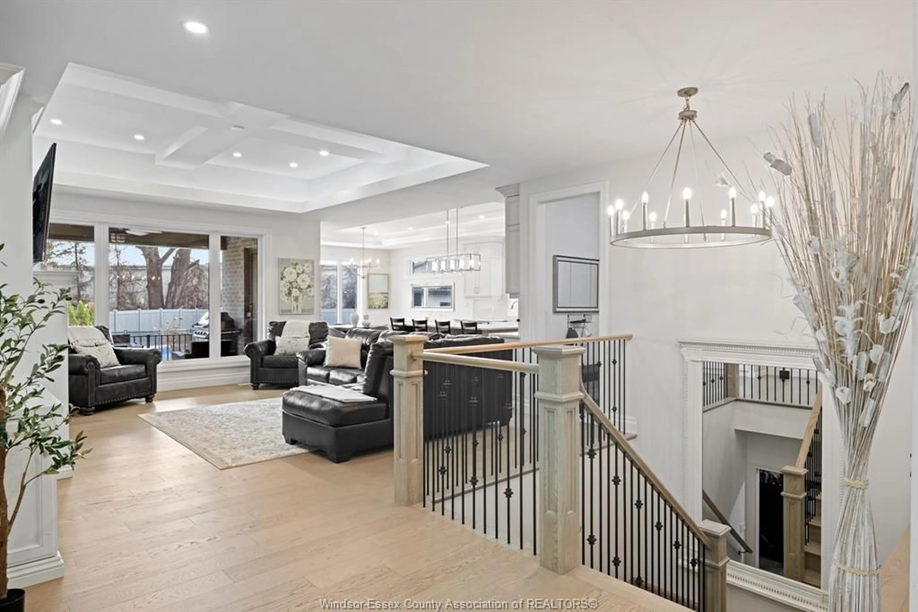 Indoor foyer for 266 XAVIER Cir, Lakeshore Ontario N8N 0J3