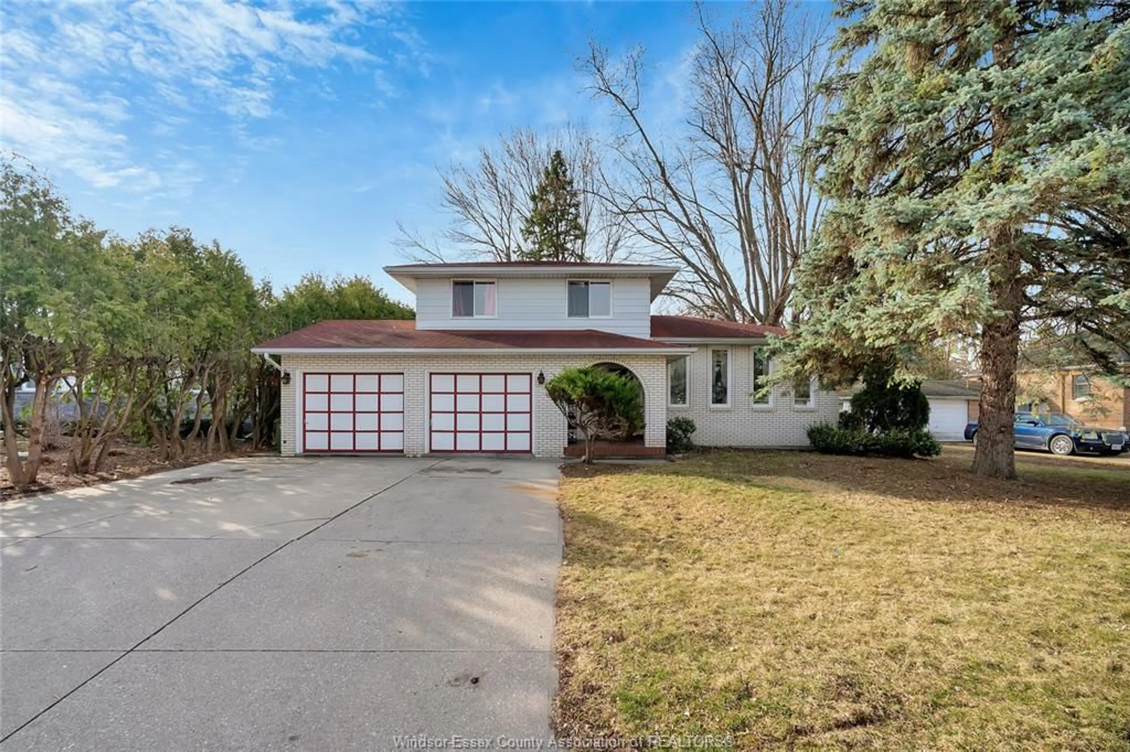 Home with vinyl exterior material, street for 655 ROSELAND Dr, Windsor Ontario N9G 1T7