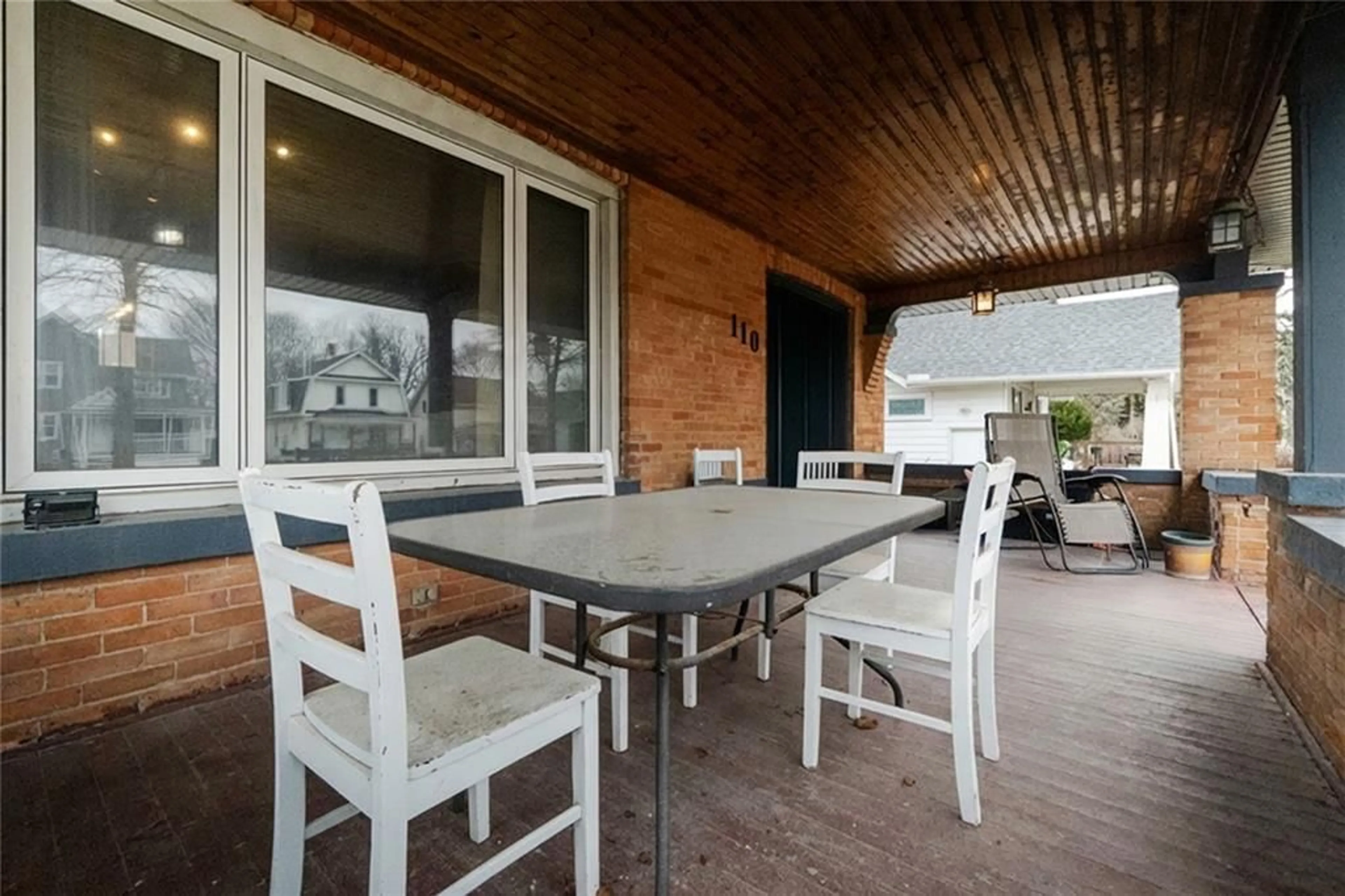 Patio, street for 110 Lacroix St, Chatham Ontario N7M 2T6