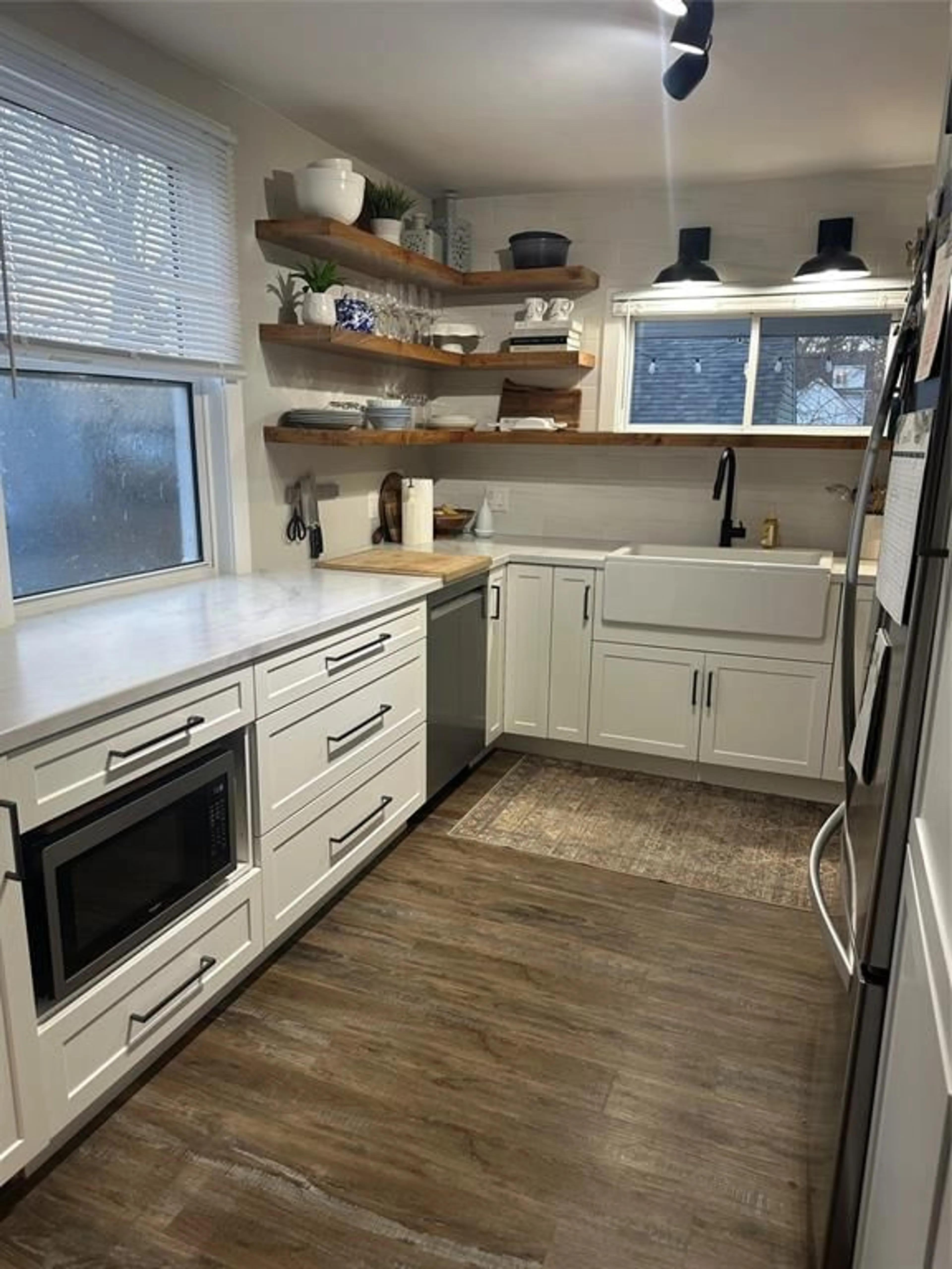 Unknown for 323 MARIA St, Sarnia Ontario N7T 4T5