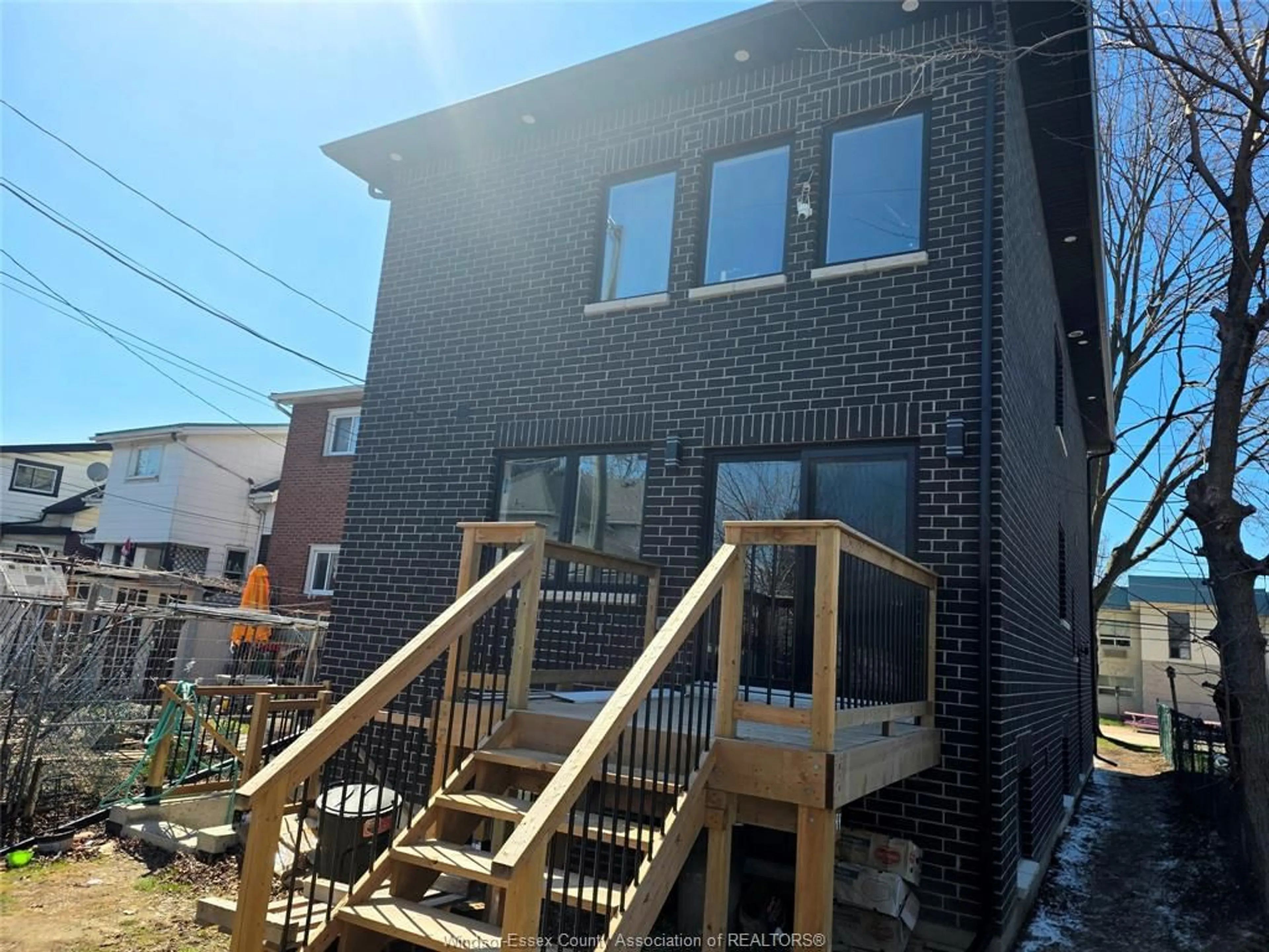 Home with brick exterior material, unknown for 1280 DUFFERIN Pl, Windsor Ontario N8X 3K1