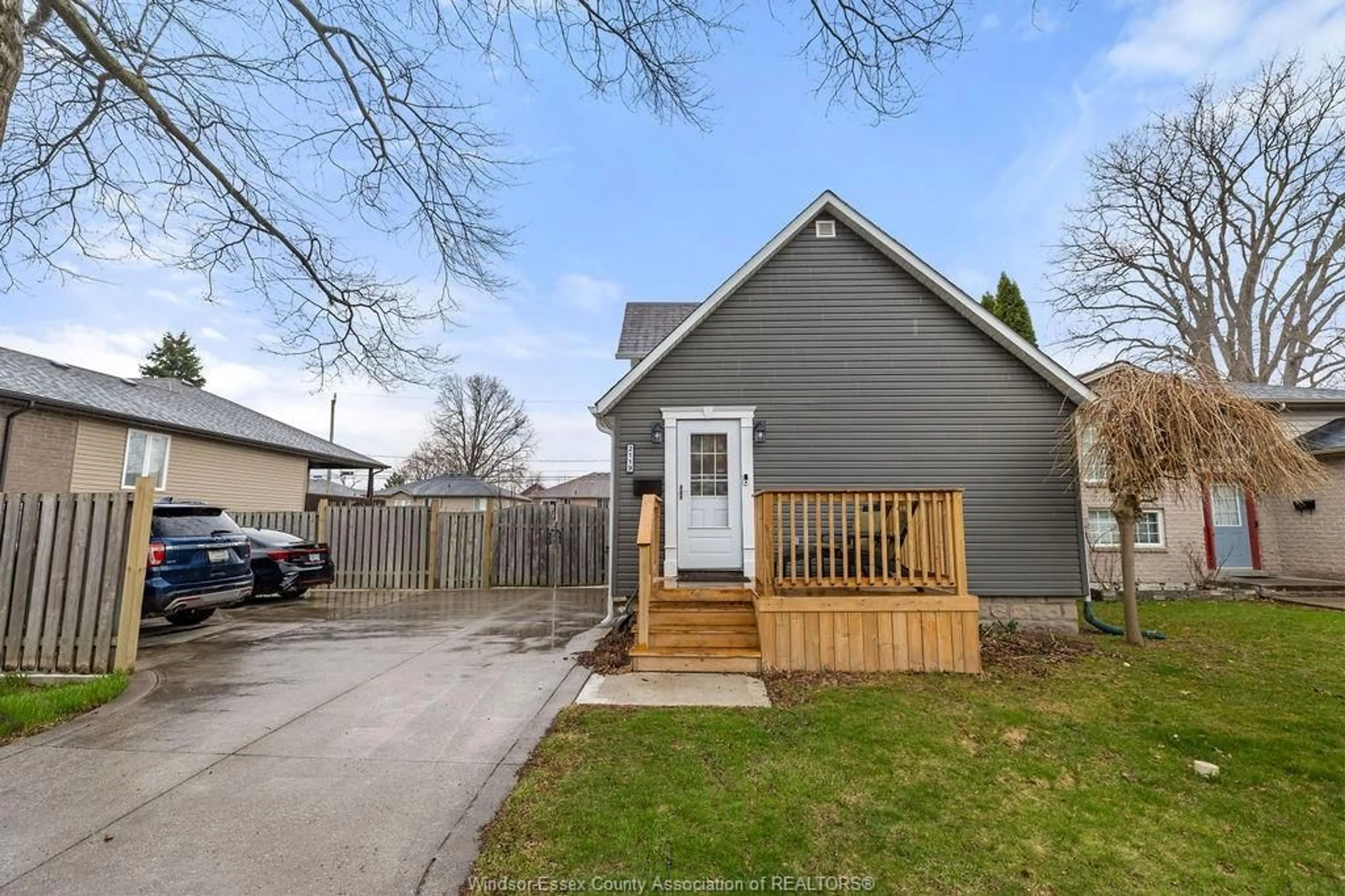 Unknown for 2119 LONGFELLOW Ave, Windsor Ontario N9B 3J5